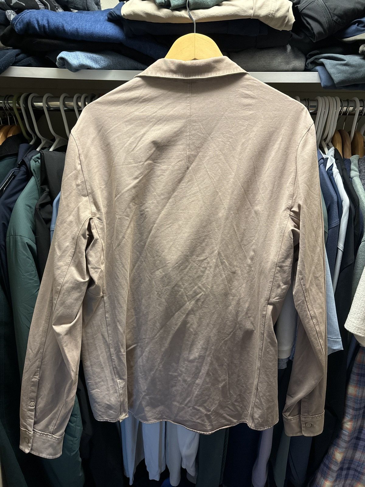 Lululemon Lululemon Commission Tan Large Button Up Size US L / EU 52-54 / 3 - 2 Thumbnail