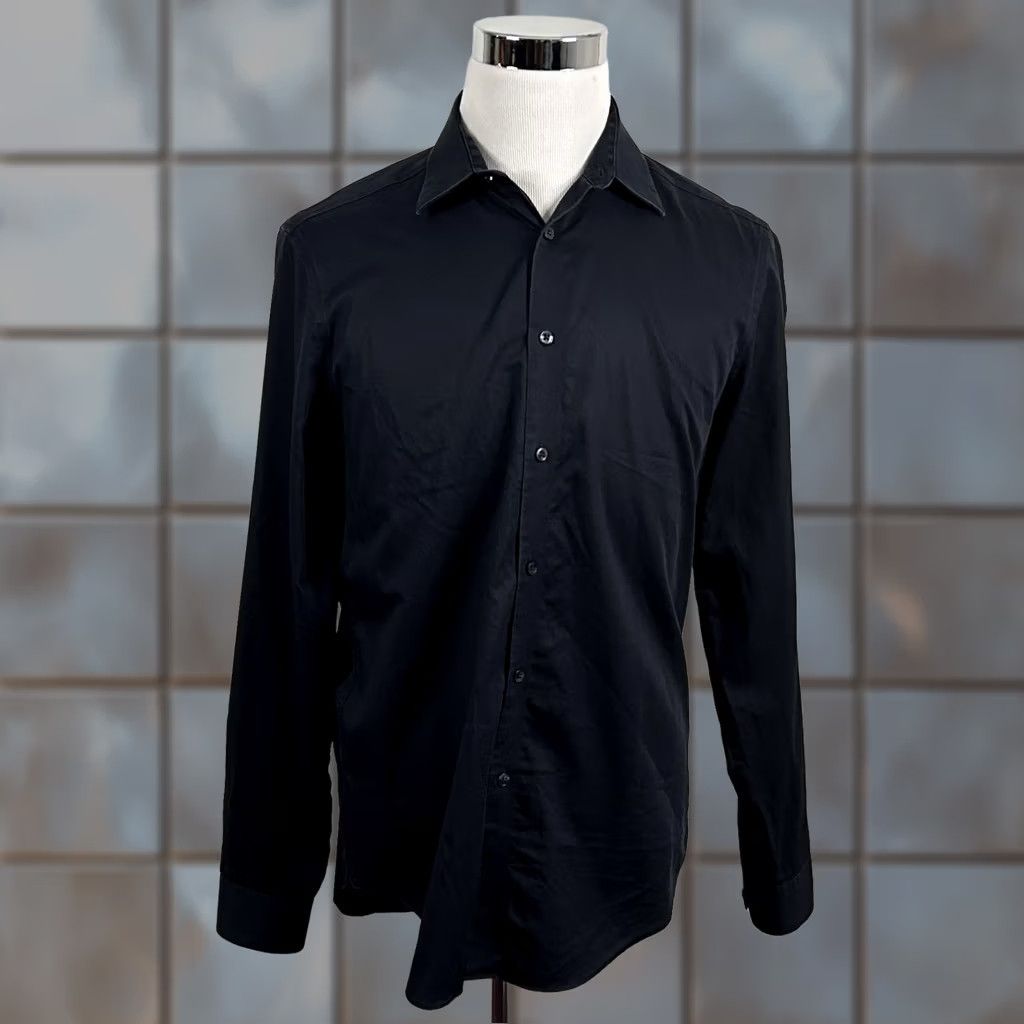 Calvin Klein Calvin Klein Dress Shirt 16 34/35 Slim Fit Non Iron All Black Formal Shirt Mens Button Collar Spread 34/35 Sleeve Regular Size 16 Black Size 42R - 1 Thumbnail