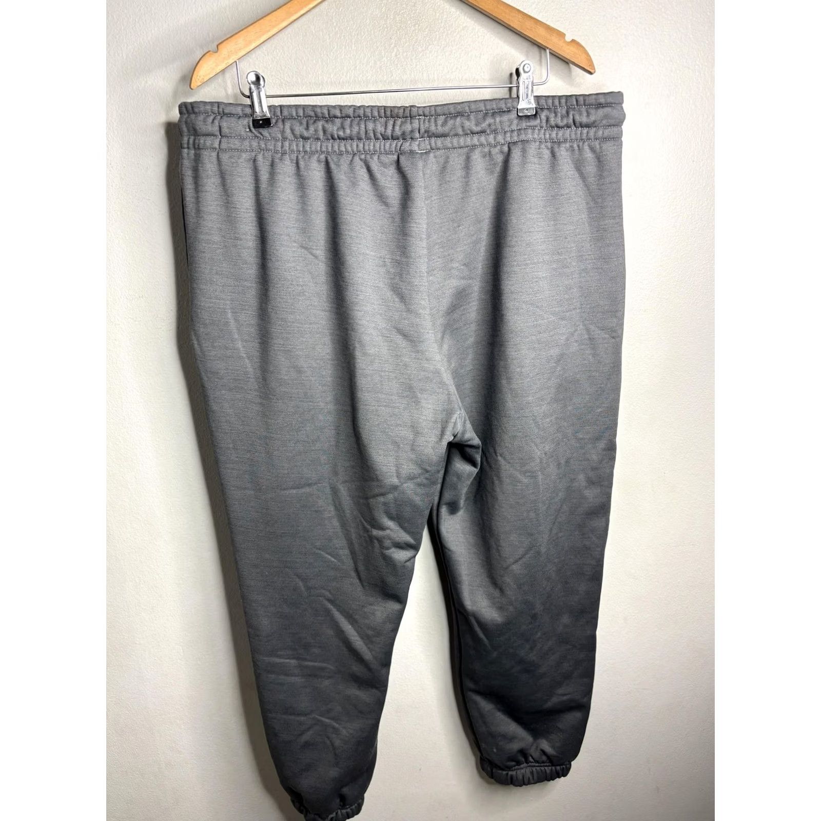 Nike Nike Therma-FIT Pants Mens 2XL Gray Fleece Jogger with Elastic Waist Pockets Cuffed Size US 39 - 6 Thumbnail