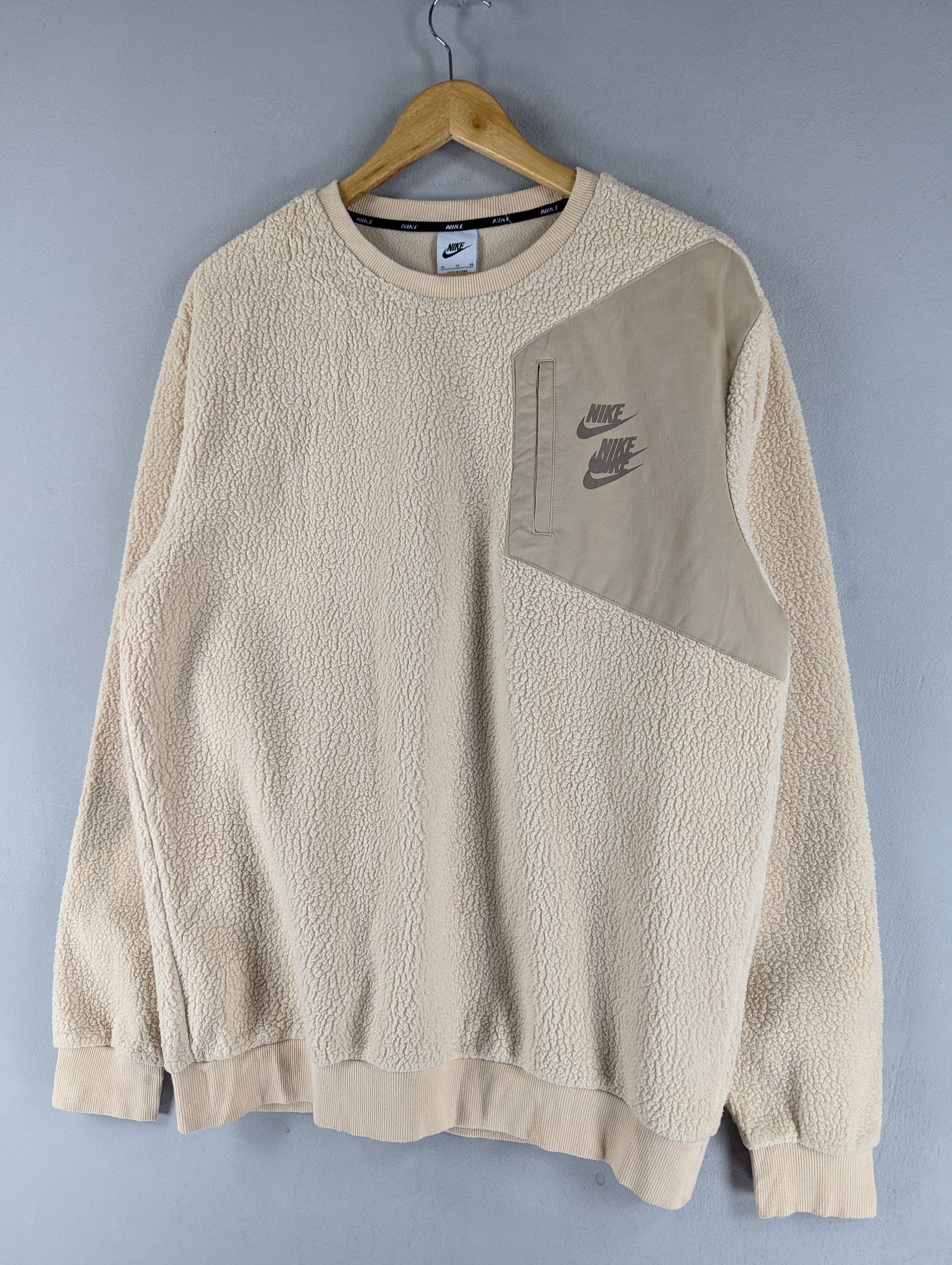 Nike Nike Multi Logo Fleece Sweatshirt Size US XL / EU 56 / 4 - 2 Thumbnail