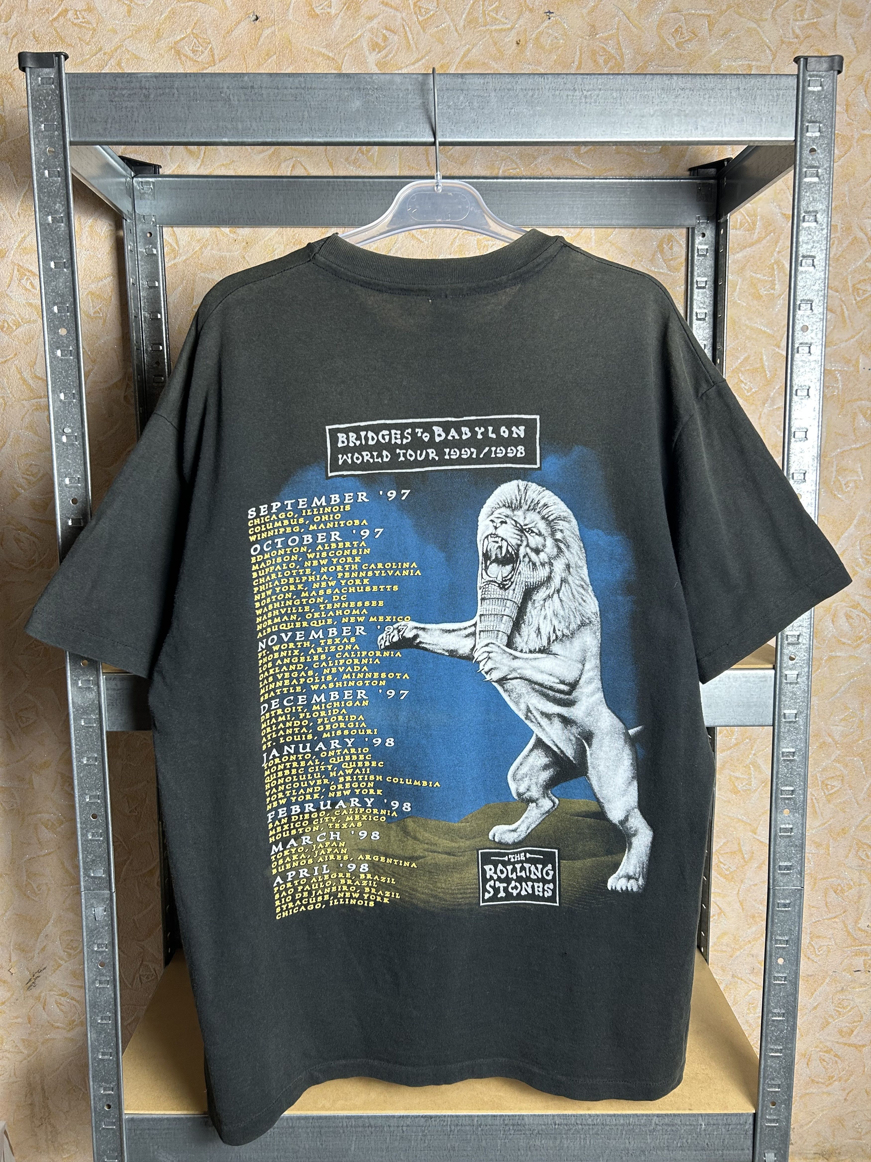 Band Tees Vintage 1997 1998 The Rolling Stones Rock Band Tour T-shirt Size US XL / EU 56 / 4 - 2 Thumbnail