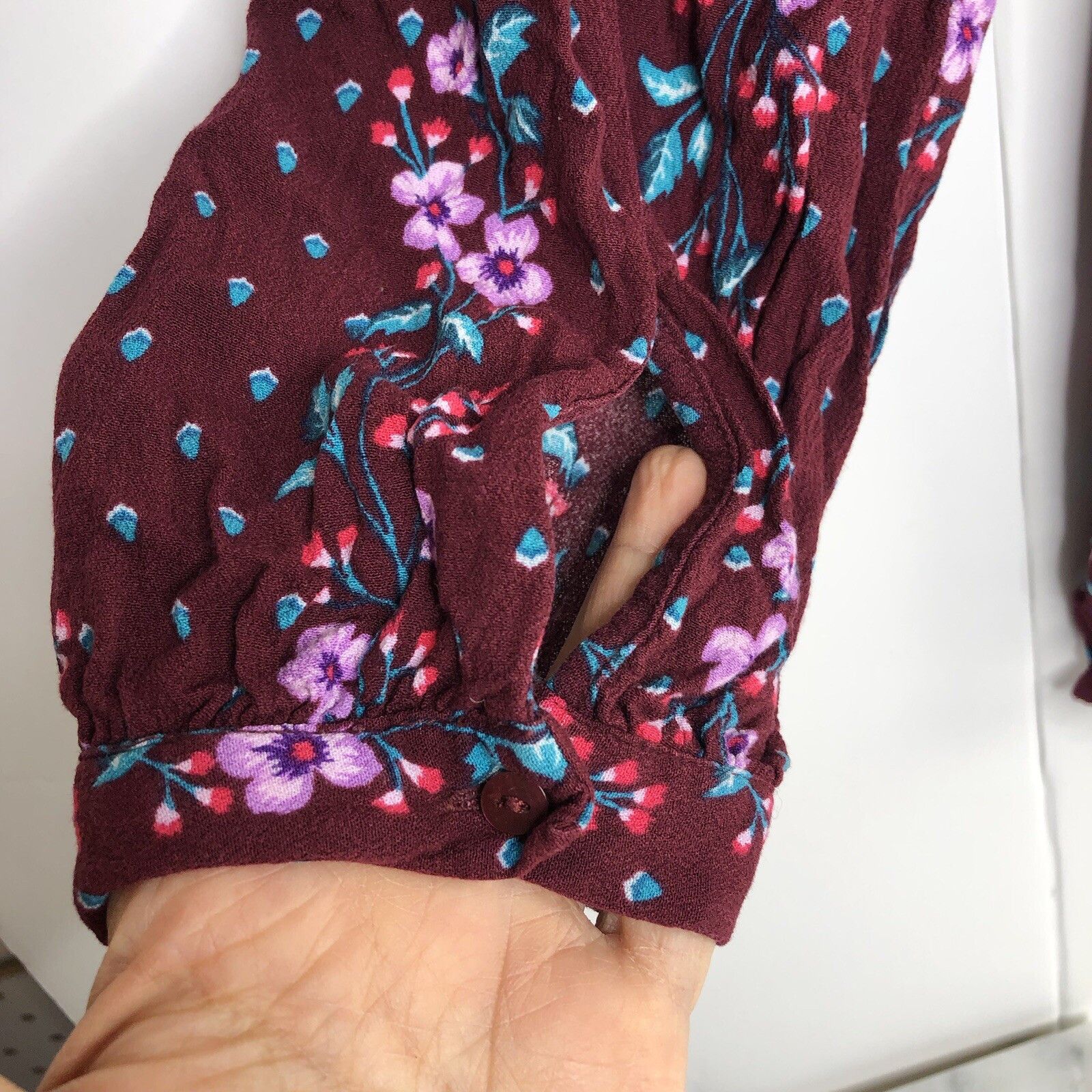 Old Navy Burgundy Old Navy Dark Floral Square Neckline Blouse Sz: L Size L / US 10 / IT 46 - 6 Thumbnail