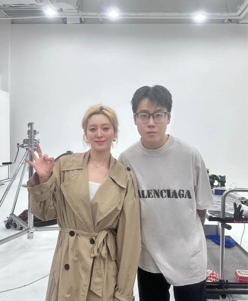 Balenciaga Balenciaga Letter T-shirt with round neck wear effect Size US XS / EU 42 / 0 - 7 Thumbnail