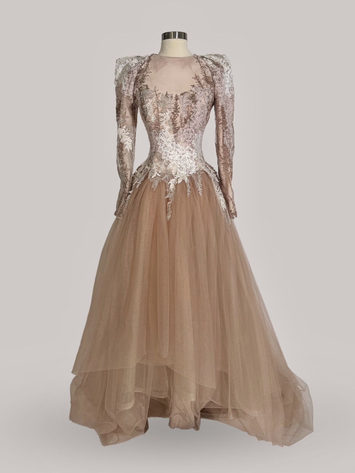 Other Brand New US 8 Gemy Maalouf Puff Sleeves Lacy Maxi Gown Size M / US 6-8 / IT 42-44 - 1 Thumbnail