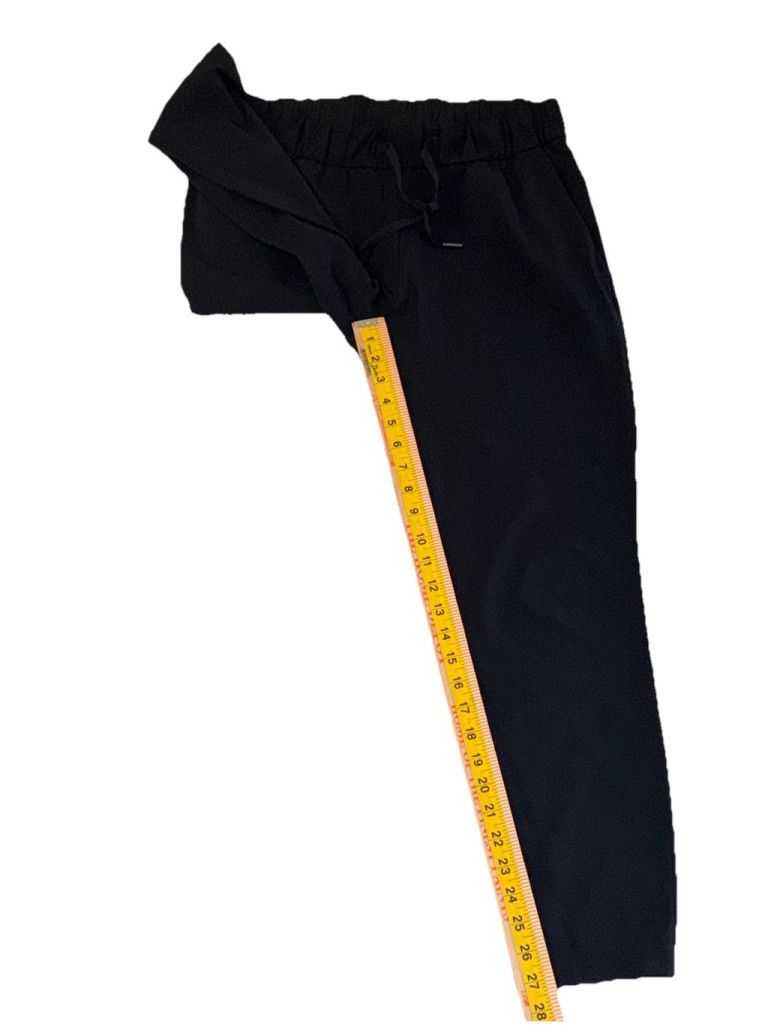 Lululemon LULULEMON ON THE FLY PANT 27”BLACK COLOR SIZE 6 WAIST 14” Size 28" / US 6 / IT 42 - 4 Thumbnail