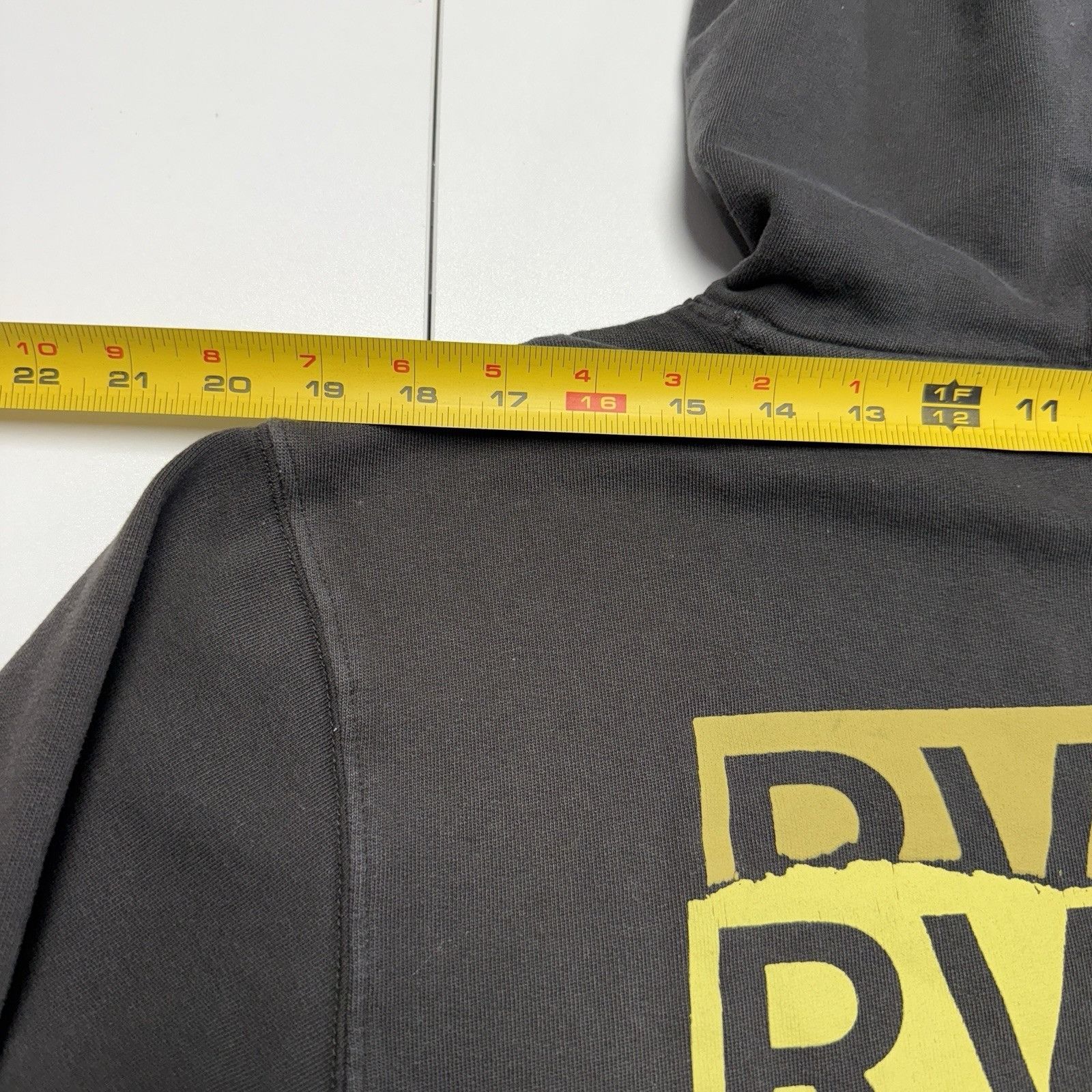 RVCA RVCA Hoodie Sweatshirt Mens Medium Faded Black Surf Skate Size US M / EU 48-50 / 2 - 18 Thumbnail