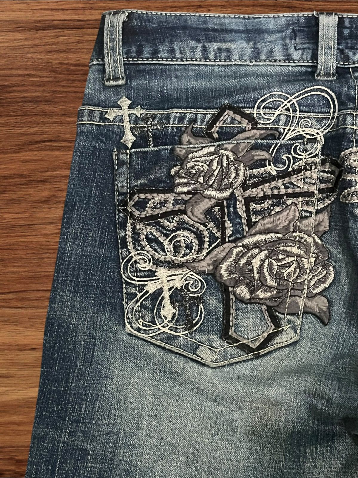 Ed Hardy ⚡️Insane⚡️Grashopper Skull Trinity Embroidered Rip Flare Jeans Size US 29 - 8 Thumbnail