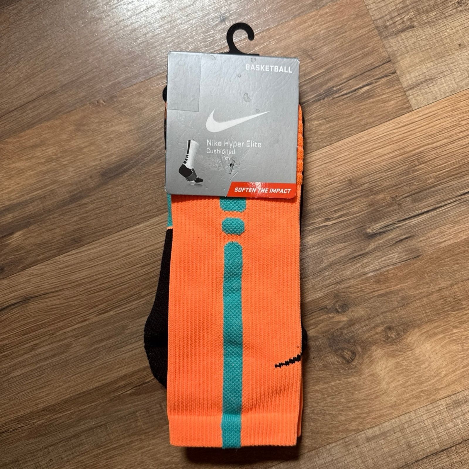 Nike 2013 Nike Hyper Elite Cushioned Basketball Crew Socks Size ONE SIZE - 1 Thumbnail