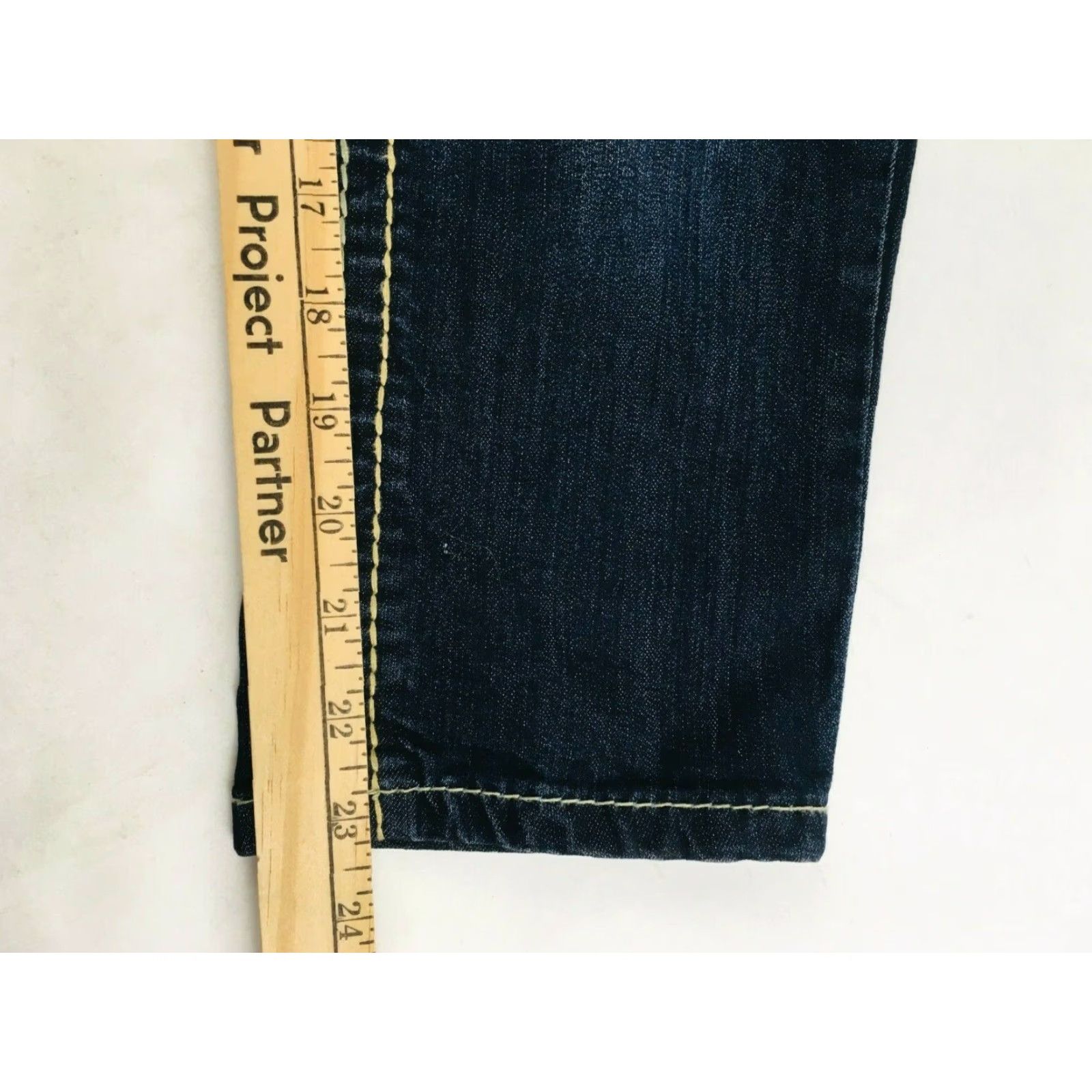 Vintage Maurices Jeans Women's Size 28 Dark Wash Denim Straight Leg Medium Rise Pants Shirt? Size 28" / US 6 / IT 42 - 5 Thumbnail