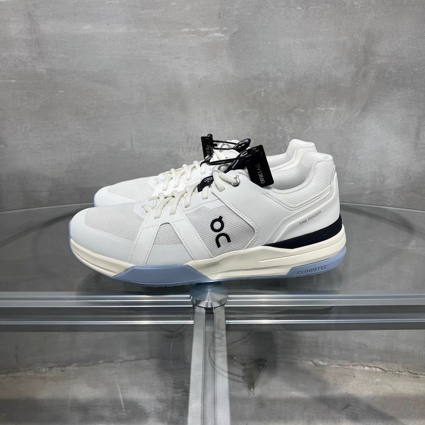 On On Running Shoes White/Blue EUR 43.5 Size US 10.5 / EU 43-44 - 3 Thumbnail