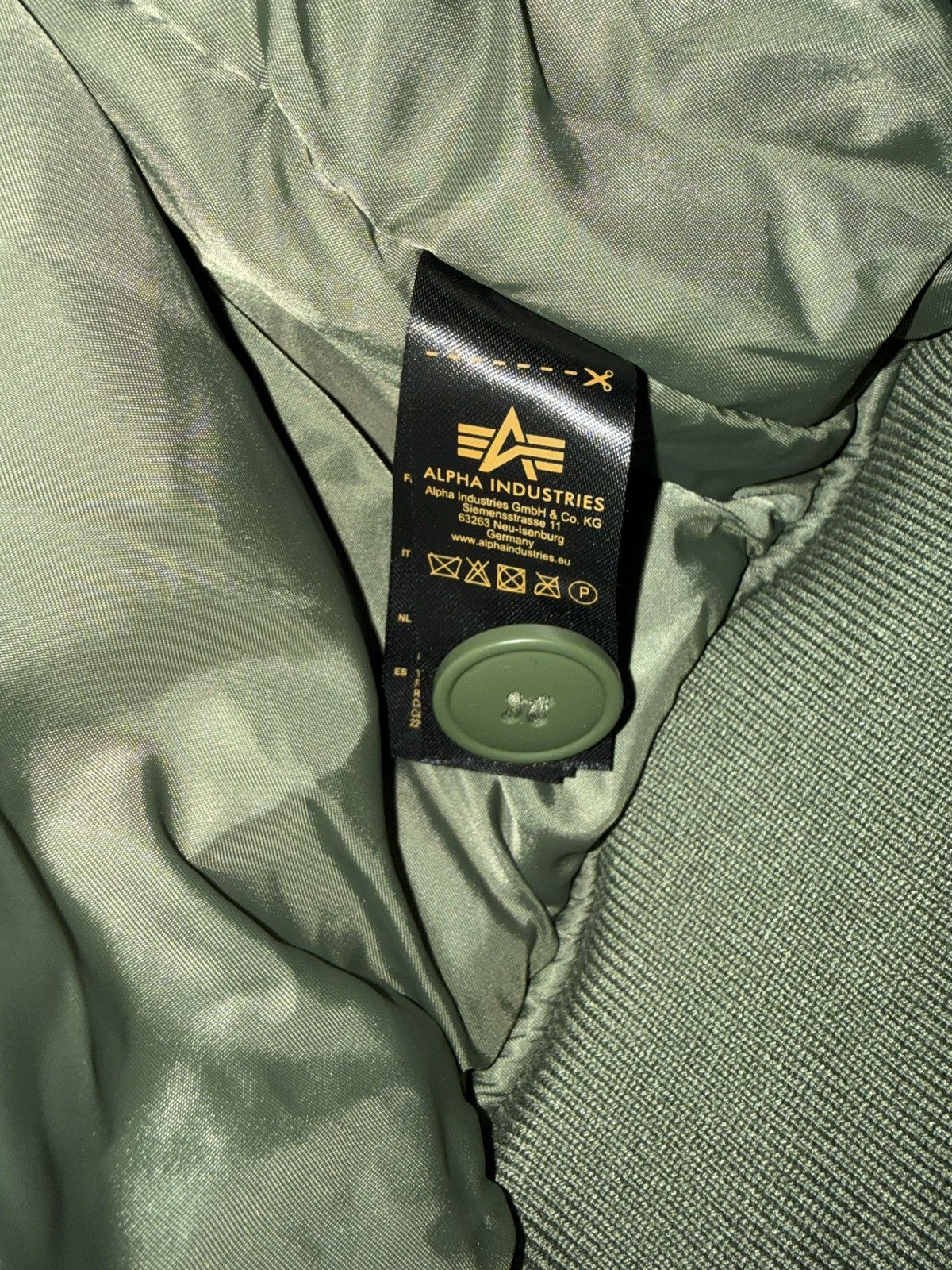 Alpha Industries Ilpha Industries bomber jacket Size US M / EU 48-50 / 2 - 5 Thumbnail