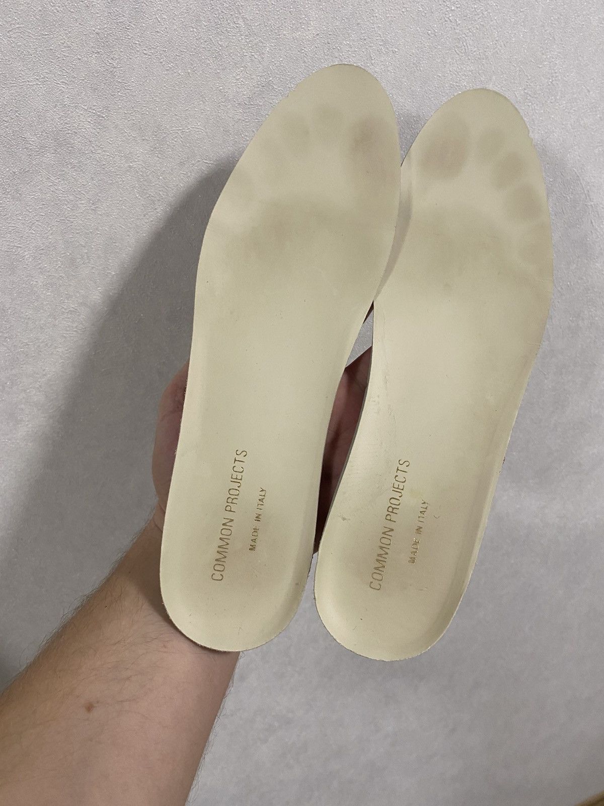 Common Projects Common Project Dirty Sneakers Size: 42 Size US 9 / EU 42 - 2 Thumbnail