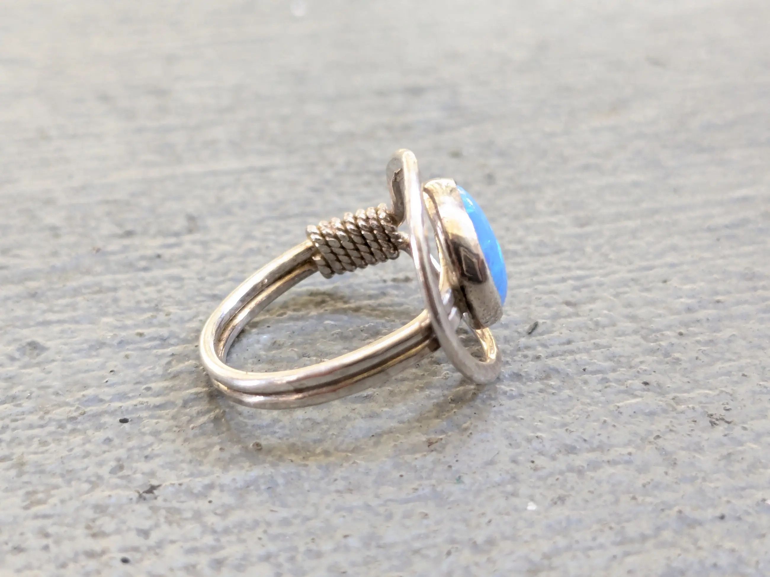 Jewelry Vintage Sterling Silver Ring Blue Opal 6 Round Blue Modern Size ONE SIZE - 3 Thumbnail
