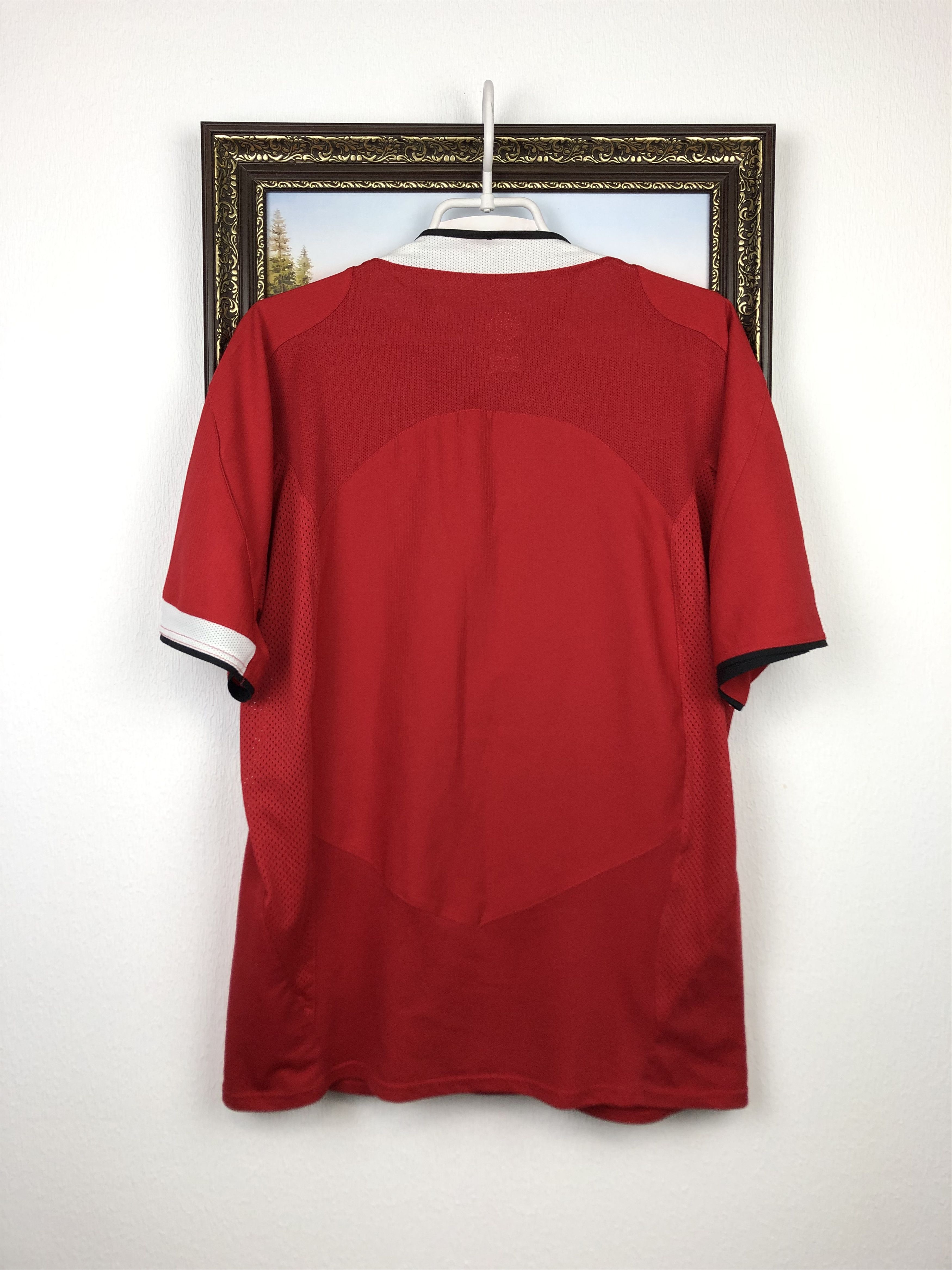 Nike Manchester United football shirt 2004 Soccer Nike Jersey Size US L / EU 52-54 / 3 - 9 Thumbnail