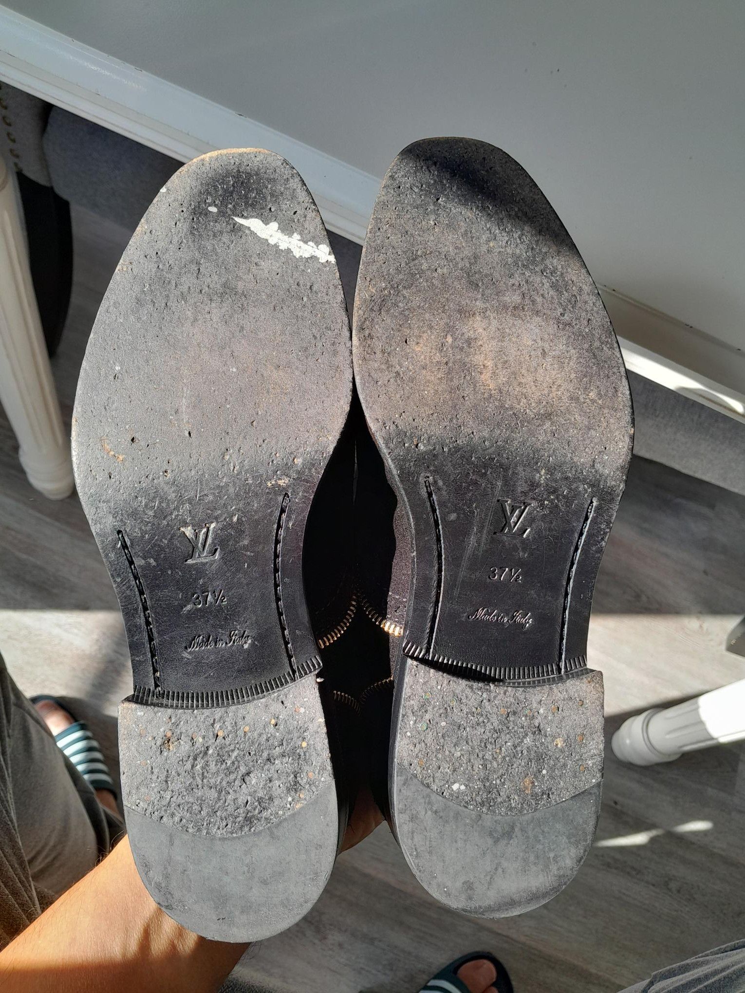 Louis Vuitton CHAUSSURES LOUIS VUITTON TOMBOY Size US 7.5 / IT 37.5 - 7 Thumbnail