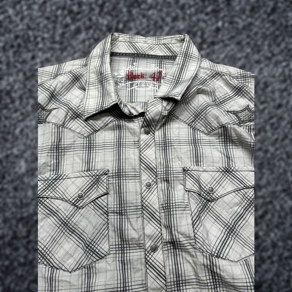 Wrangler VINTAGE Wrangler Rock 47 Western Pearl Snap Shirt Womens XL Embroidered Rhinestones Size XL / US 12-14 / IT 48-50 - 1 Thumbnail