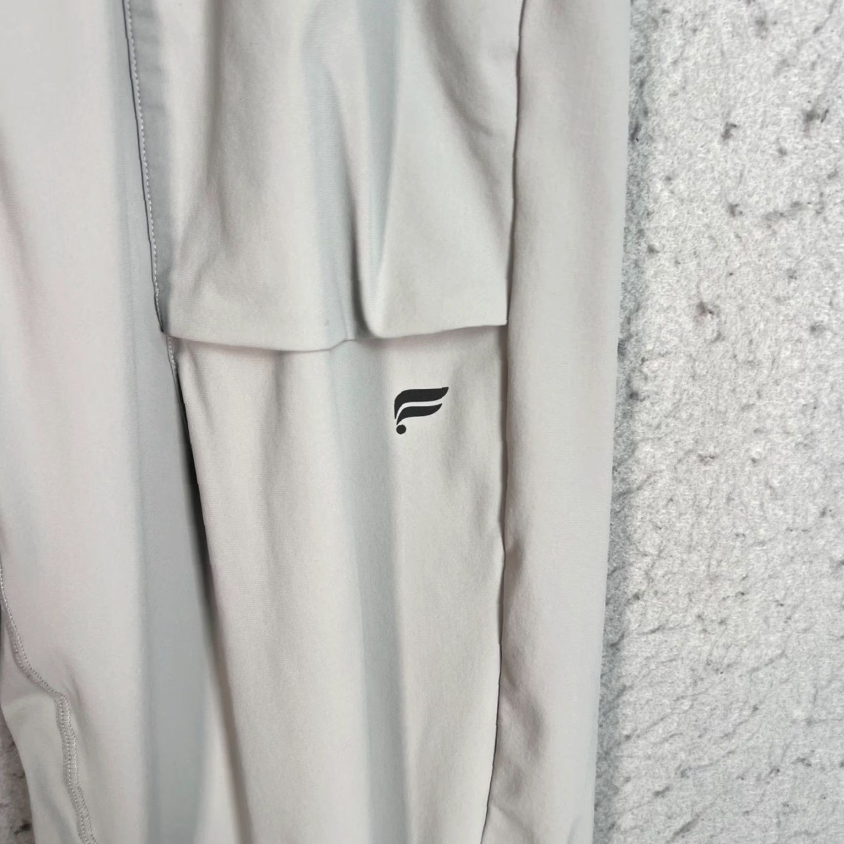 Fabletics Fabletics Mens Jogger Pants Athletic Tapered Leg Drawstring Size L Gray Polyester Elastane Activewear 32 in Inseam 25 in Size US 33 - 4 Thumbnail