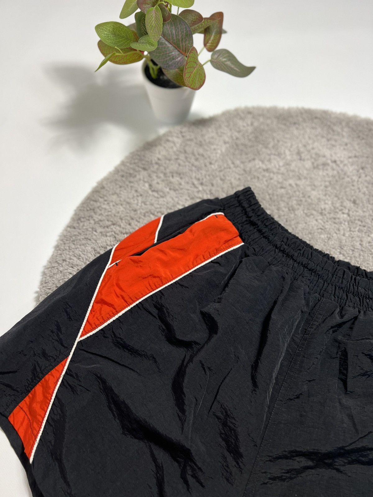 Nike × Vintage Vintage Nike Shorts Streetwear Swoosh y2k Size US 36 / EU 52 - 4 Thumbnail