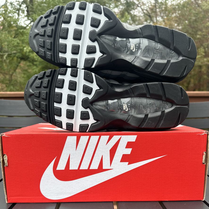Nike Nike Air Max 95 Custom Tour Yellow - Yellow/Black Size 10 Size US 10 / EU 43 - 10 Thumbnail