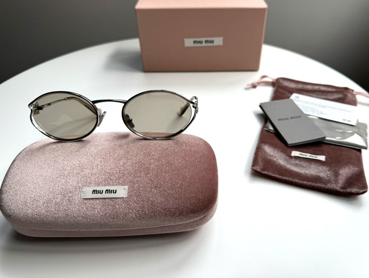 NEW Miu Miu sunglasses SMU 52YS 1BC10F