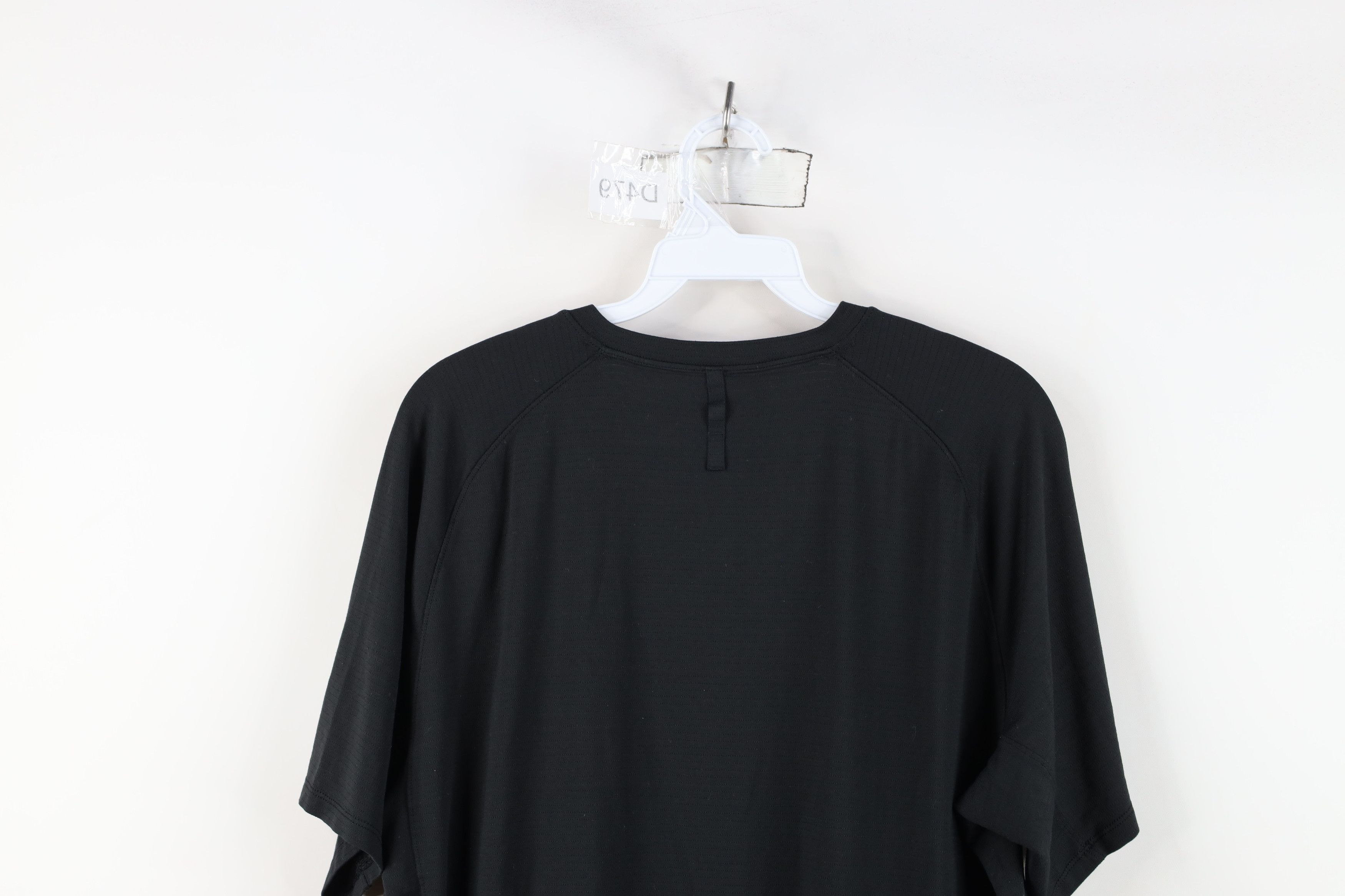 Lululemon × Vintage Lululemon Vent Tech Short Sleeve Gym Training T-Shirt Black Size US M / EU 48-50 / 2 - 11 Thumbnail