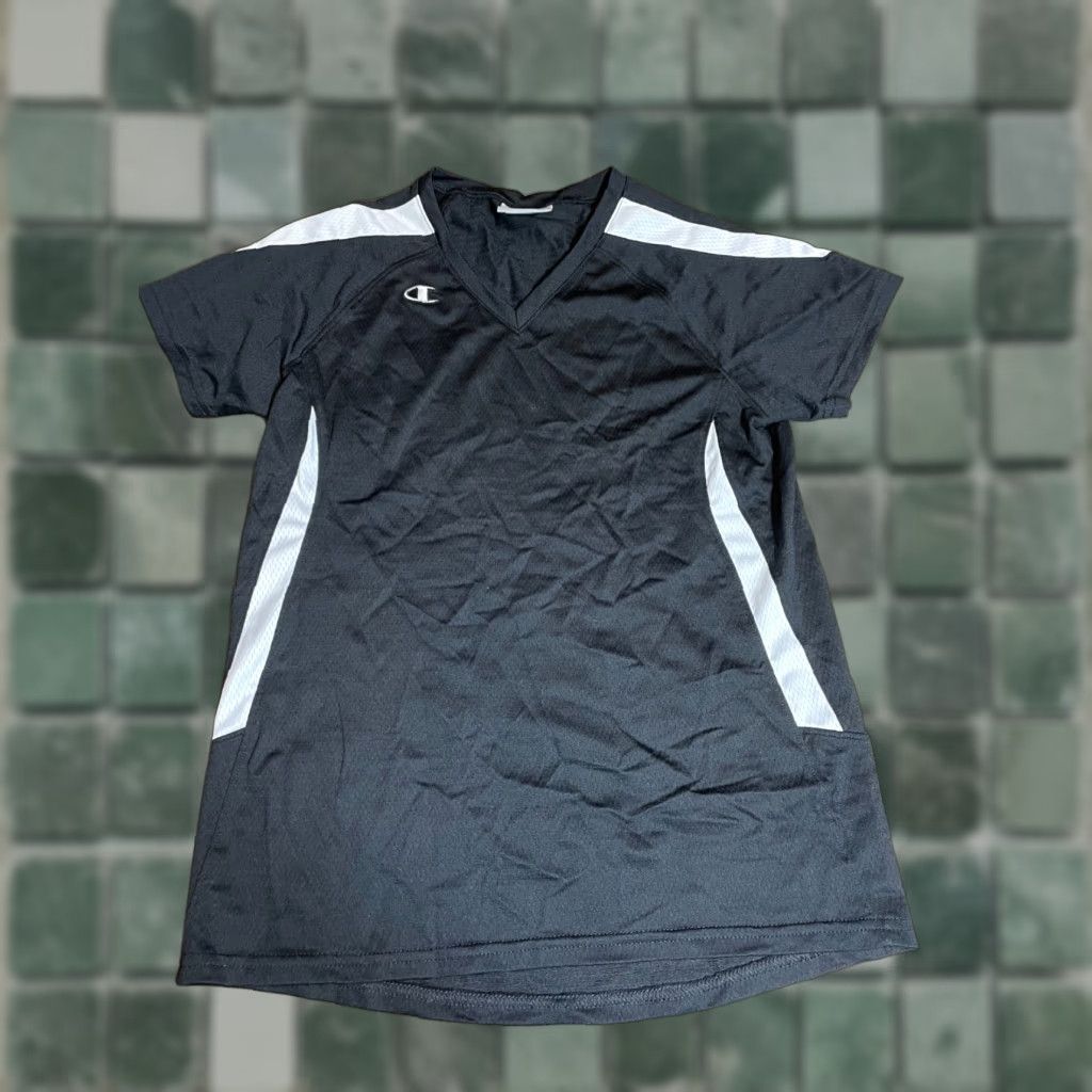 Champion Champion Shirt Womens Medium M Black Short Sleeve Double Dry V Neck Cropped T-Shirt Womens M Black V-Neck Short Sleeve Pullover Athletic Regular Fit Size M / US 6-8 / IT 42-44 - 1 Thumbnail