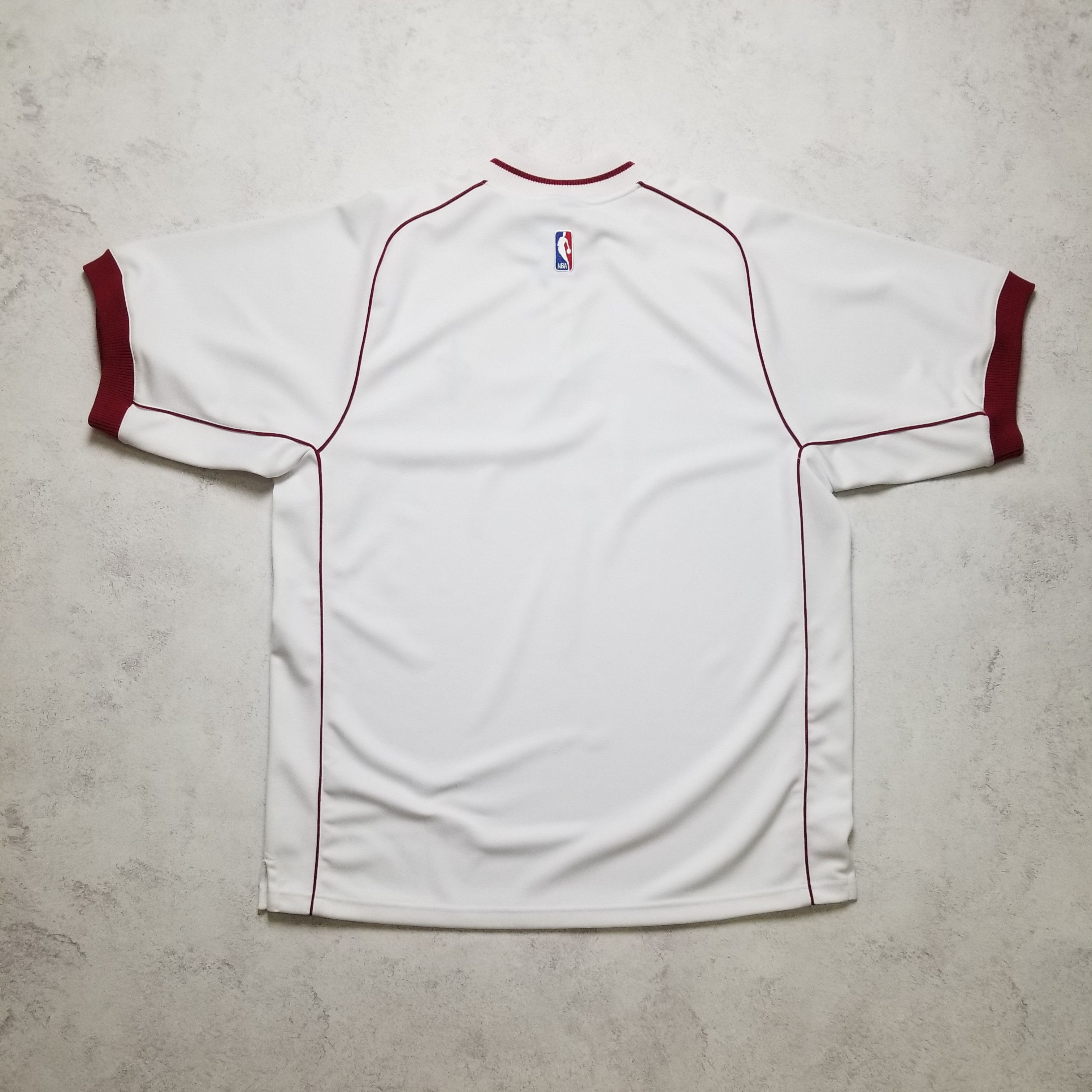 Nike VTG Cleveland Cavaliers NBA 1/4 Zip Shooting Shirt Jersey XL Size US XL / EU 56 / 4 - 2 Thumbnail
