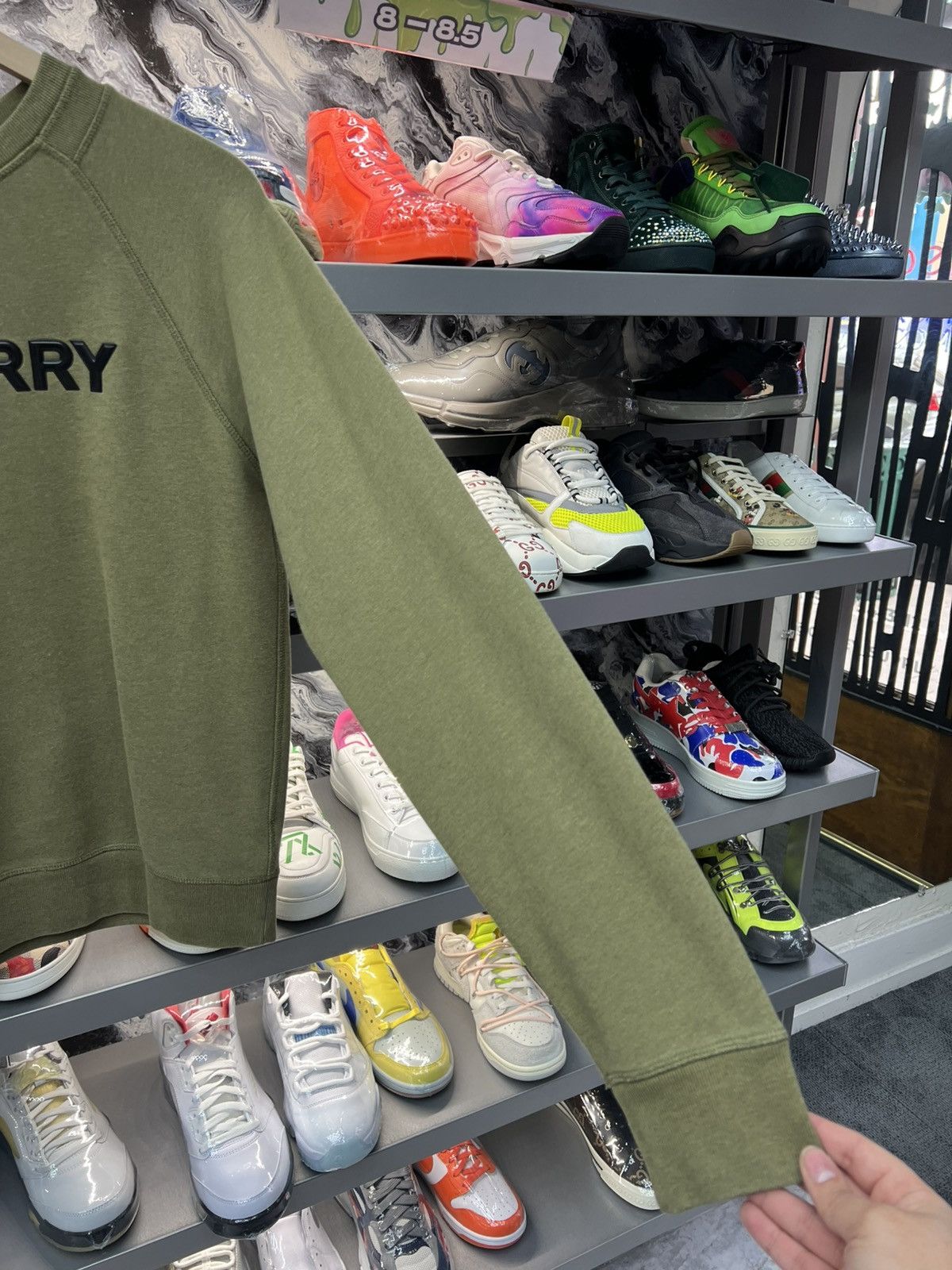 Burberry Burberry Olive Crewneck Size US S / EU 44-46 / 1 - 3 Thumbnail