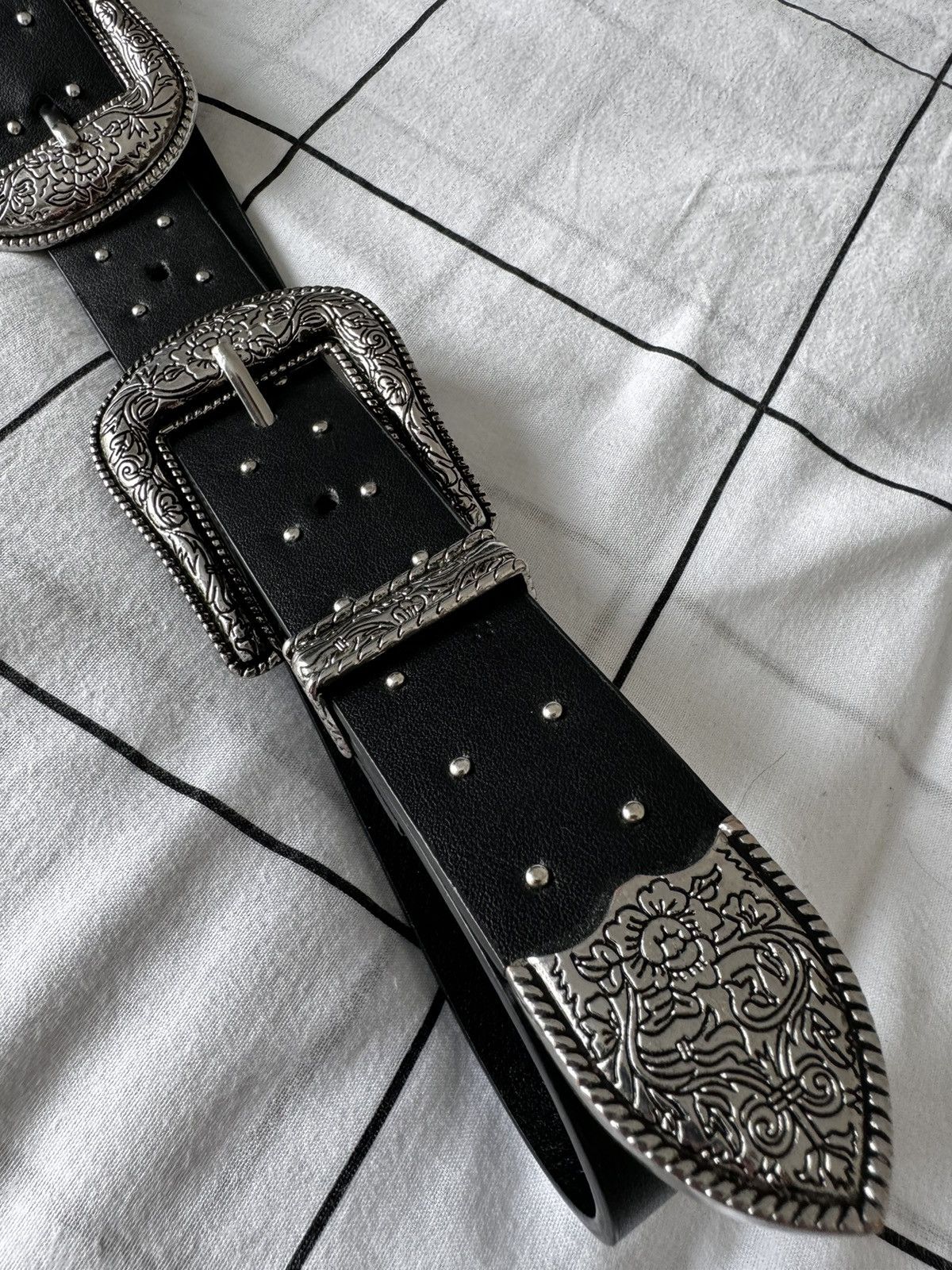 Japanese Brand Vintage Belts Y2K Rhinestones Punk leather belt Japanese Size ONE SIZE - 5 Thumbnail