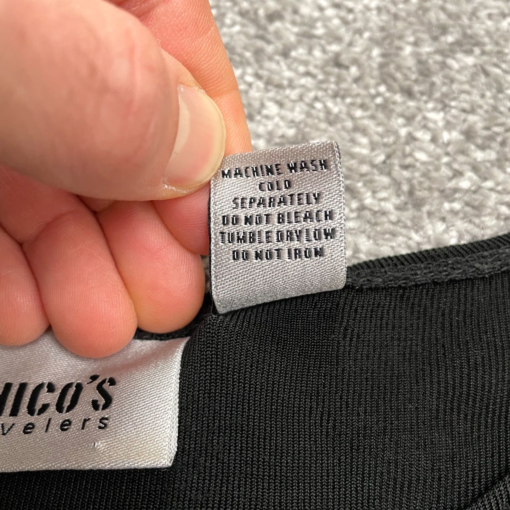 Vintage Chico's Traveler Basic Knitted Tank Top Womens 1 Black Round Neck Stretch Casual Shirt Sleeveless Strappy Logo Regular Size M / US 6-8 / IT 42-44 - 6 Thumbnail