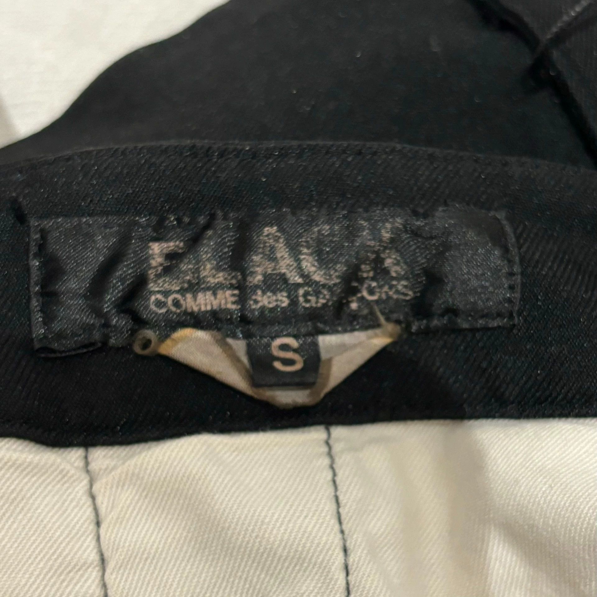 Comme des Garcons CDG 2008 BLACK 9" Cropped Trousers S Size US 29 - 6 Thumbnail