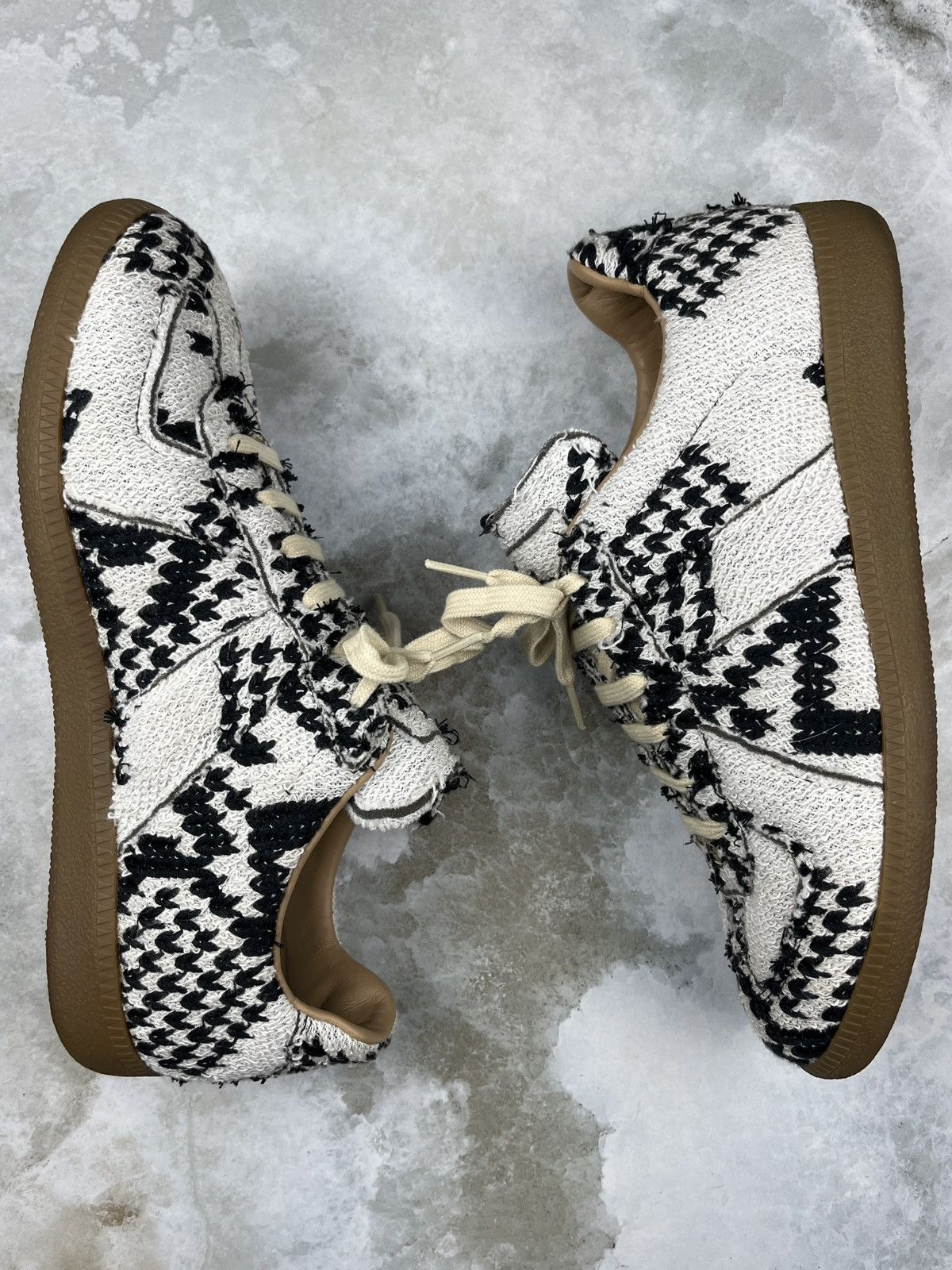 Maison Margiela AW18 Maison Margiela Distressed Tweed Replica Gat Sneakers Size US 9 / EU 42 - 3 Thumbnail