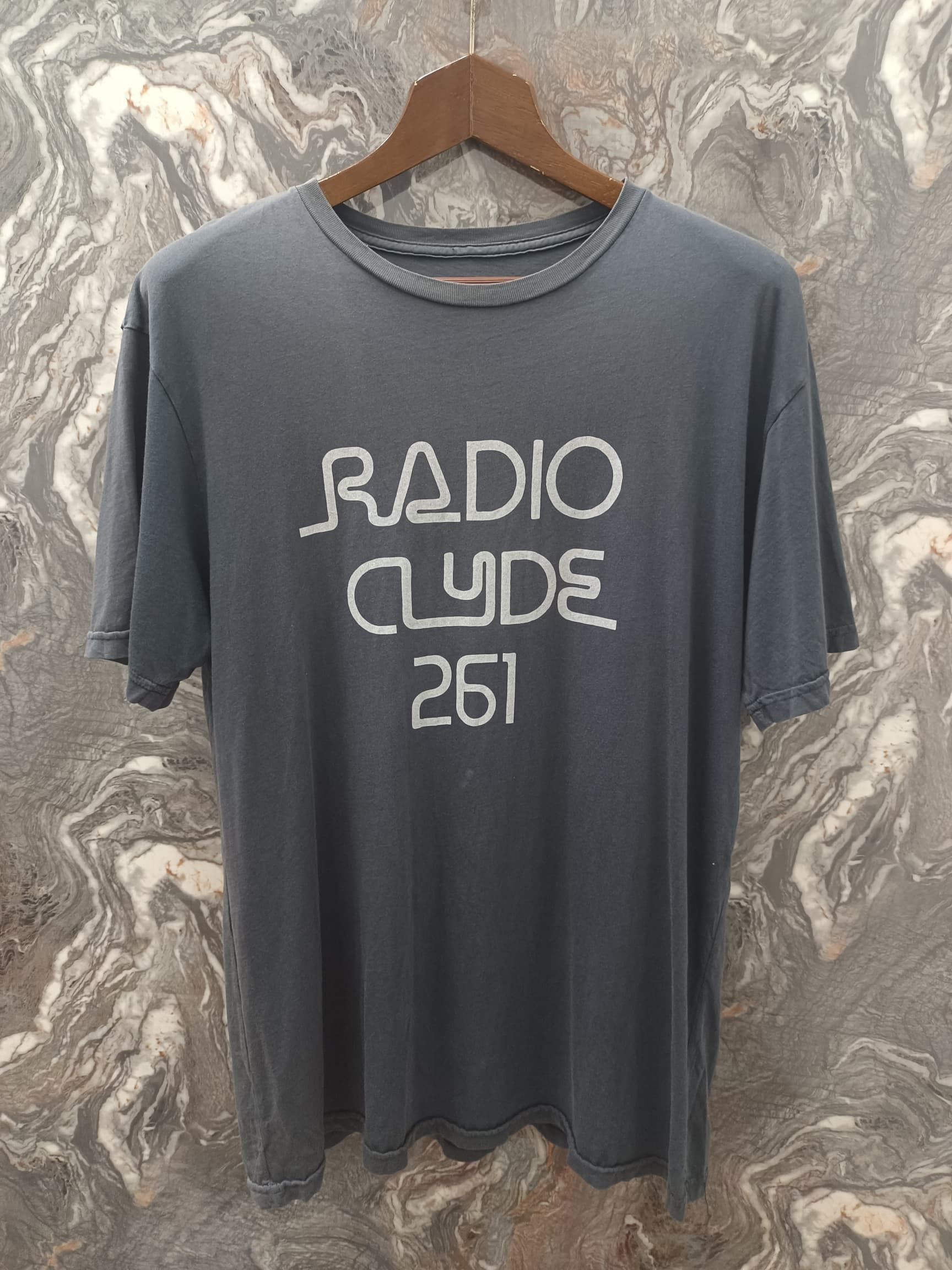 Band Tees Wornfree Frank Zappa wearing a Radio Clyde 261 in 1979 Size US L / EU 52-54 / 3 - 2 Thumbnail