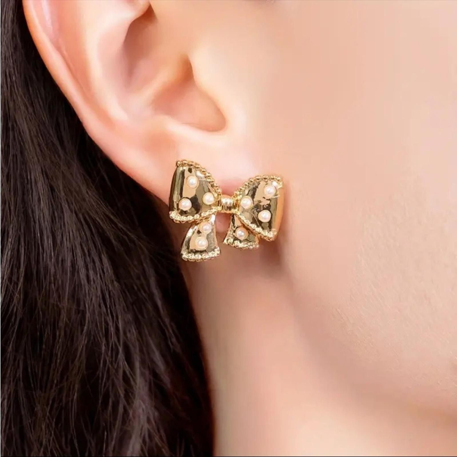Designer Gold Bow Earrings with Pearls Size ONE SIZE - 4 Thumbnail
