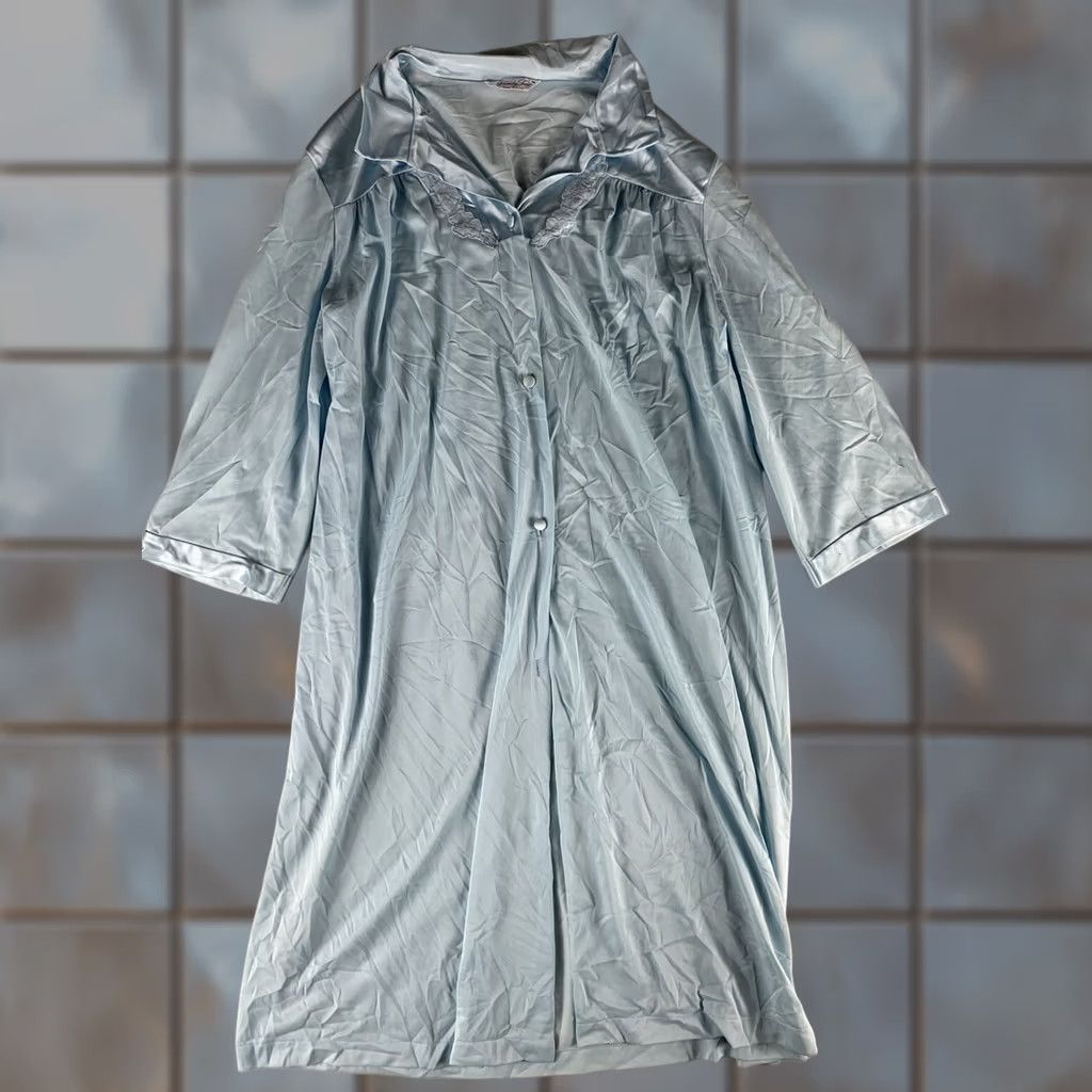 Victoria's Secret VTG VANITY FAIR NIGHT GOWN WOMENS MEDIUM BLUE BUTTON UP MADE IN USA NYLON Size ONE SIZE - 1 Thumbnail