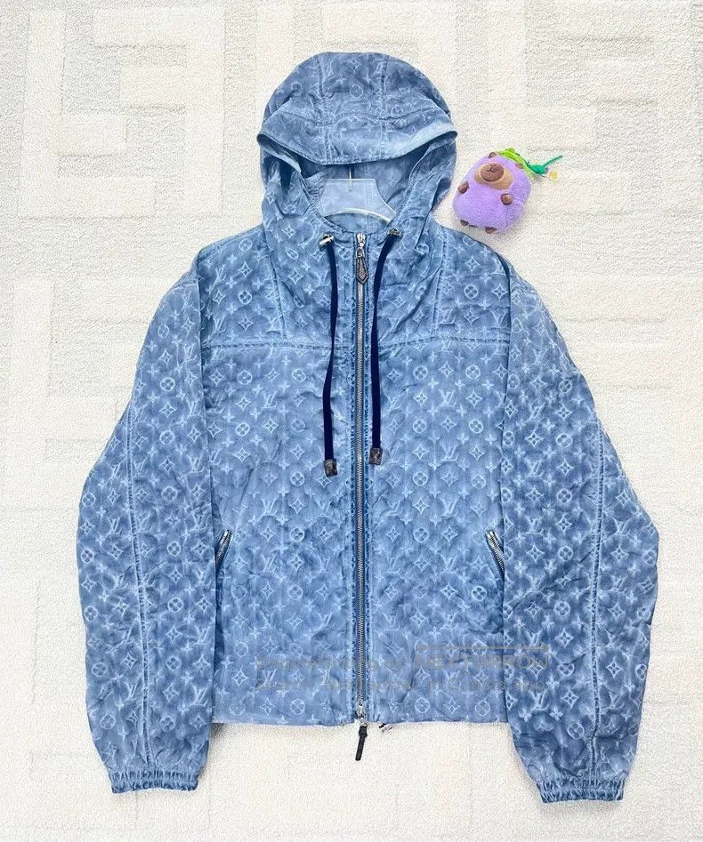 Louis Vuitton Louis Vuitton Old flower full logo hooded assault jacket Size US S / EU 44-46 / 1 - 1 Thumbnail