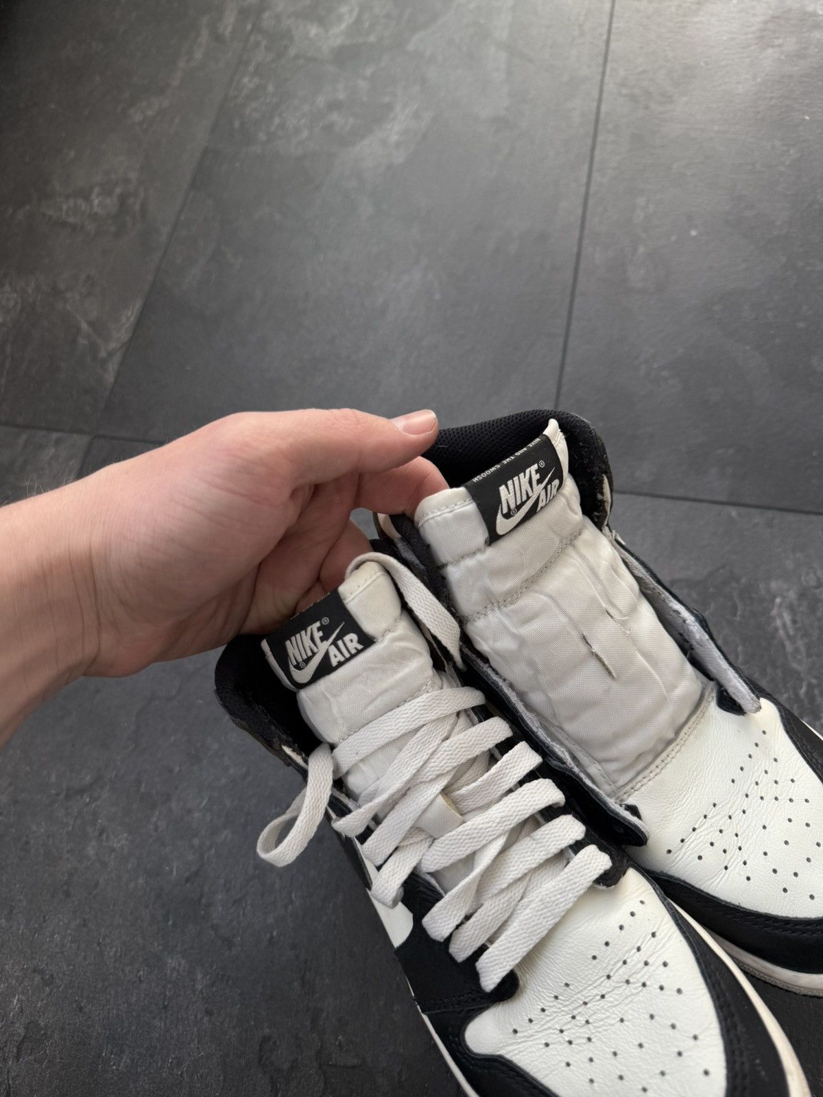 Jordan Brand × Nike × Vintage Nike Air Jordan 1 Retro High Dark Mocha Black Size US 4 / IT 34 - 4 Thumbnail