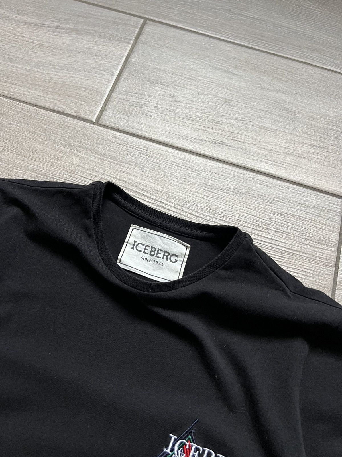 Iceberg Iceberg T-shirt Basic Y2K Vintage Size US S / EU 44-46 / 1 - 4 Thumbnail