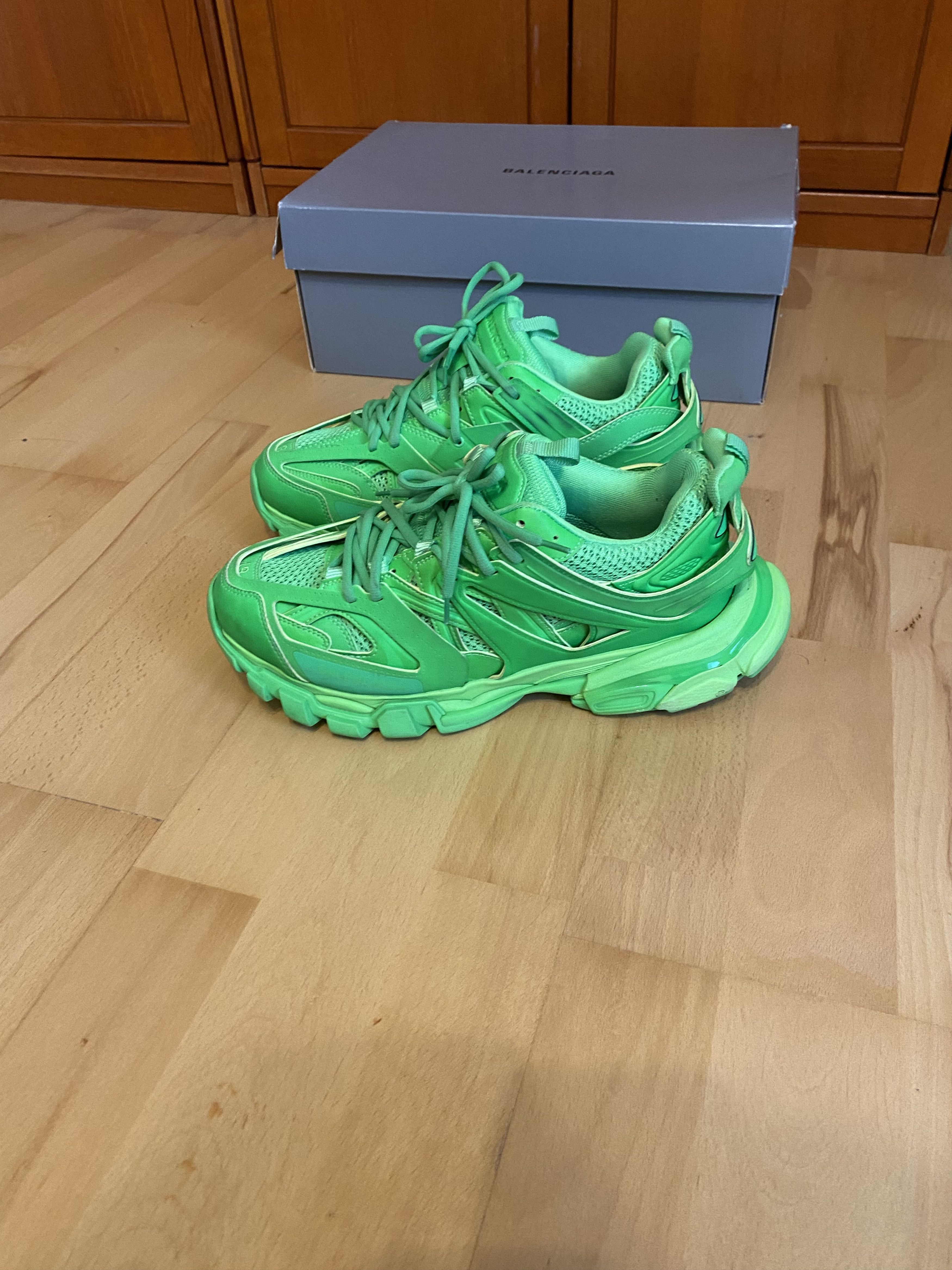 volt green balenciaga