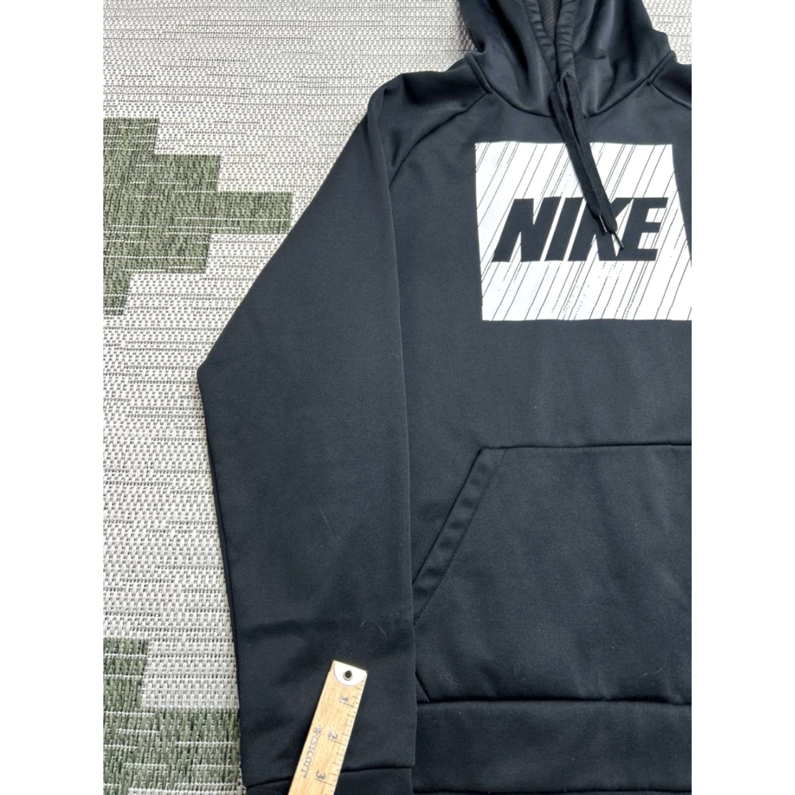 Nike Nike Performance Hoodie Men's L Black Dri-Fit Swoosh Logo Raglan Sleeve Pullover with Hooded Pockets Size US L / EU 52-54 / 3 - 6 Thumbnail