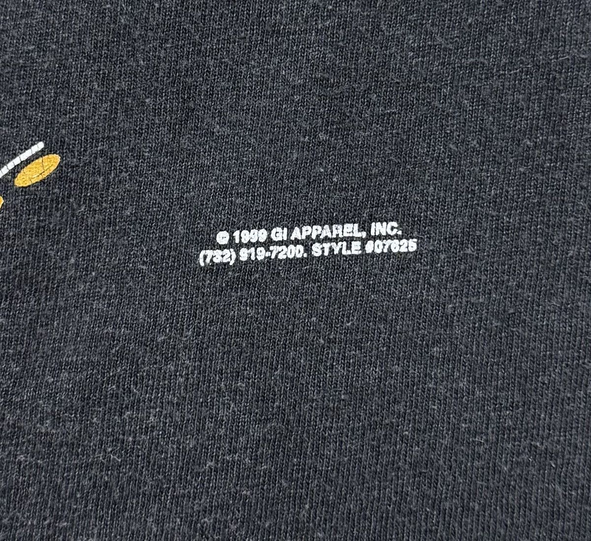 Vintage 1999 Famous Guitars Cotton T-Shirt Big Logo Tennessee River Size US L / EU 52-54 / 3 - 14 Thumbnail