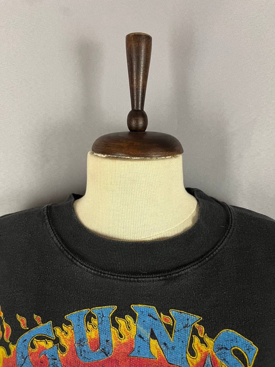 Guns N' Roses Guns N Roses Crewneck Vintage Size US M / EU 48-50 / 2 - 4 Thumbnail