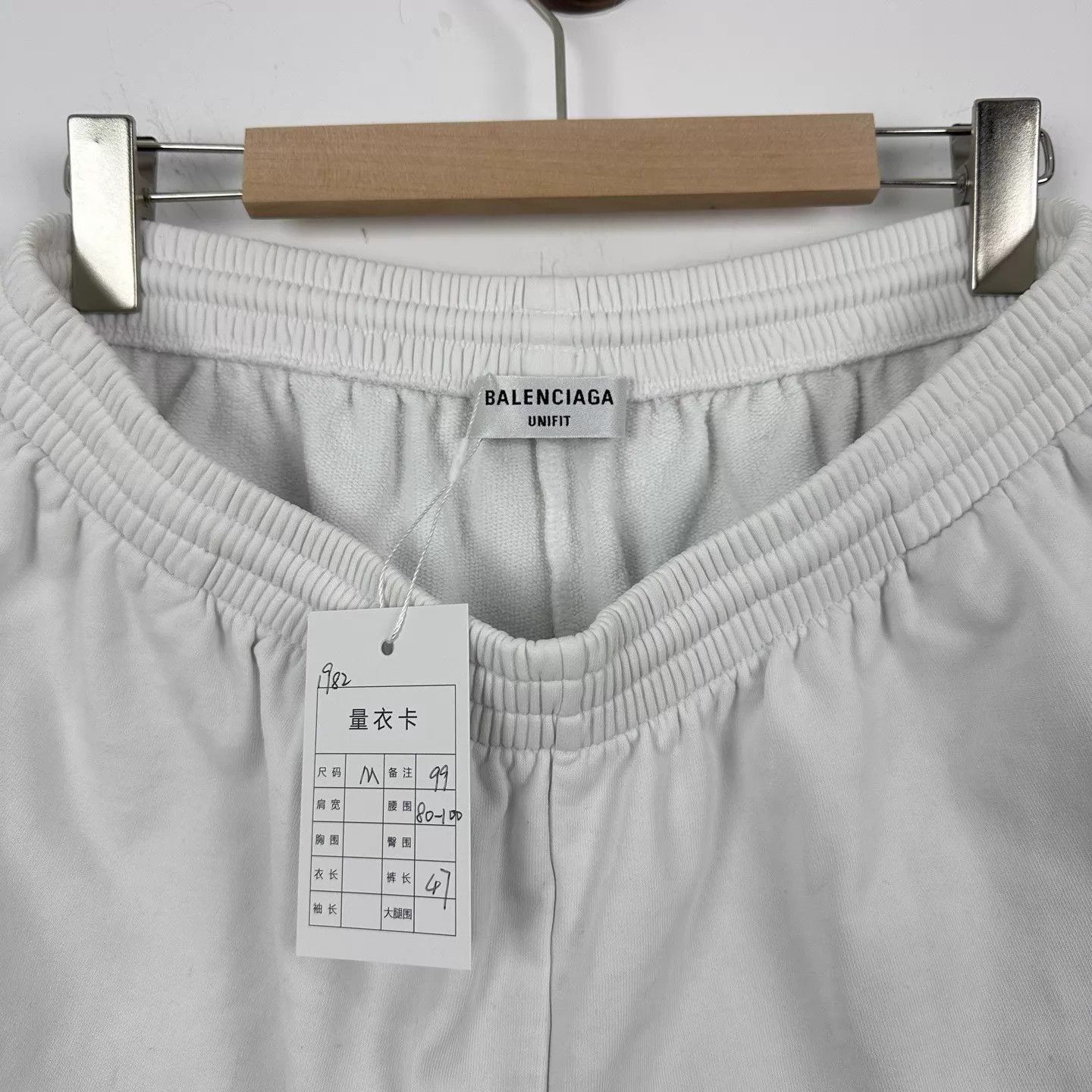 Balenciaga Balenciaga Angel Embroidered Logo Short M Size 27" / US 4 / IT 40 - 3 Thumbnail