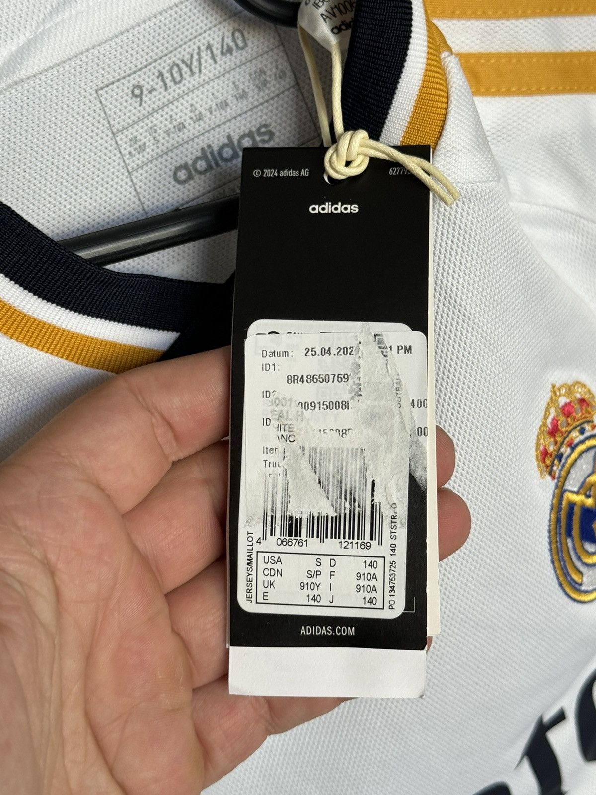 Adidas KIDS New Real Madrid 23/24 Home Ronaldo Football Jersey Size US XS / EU 42 / 0 - 12 Thumbnail