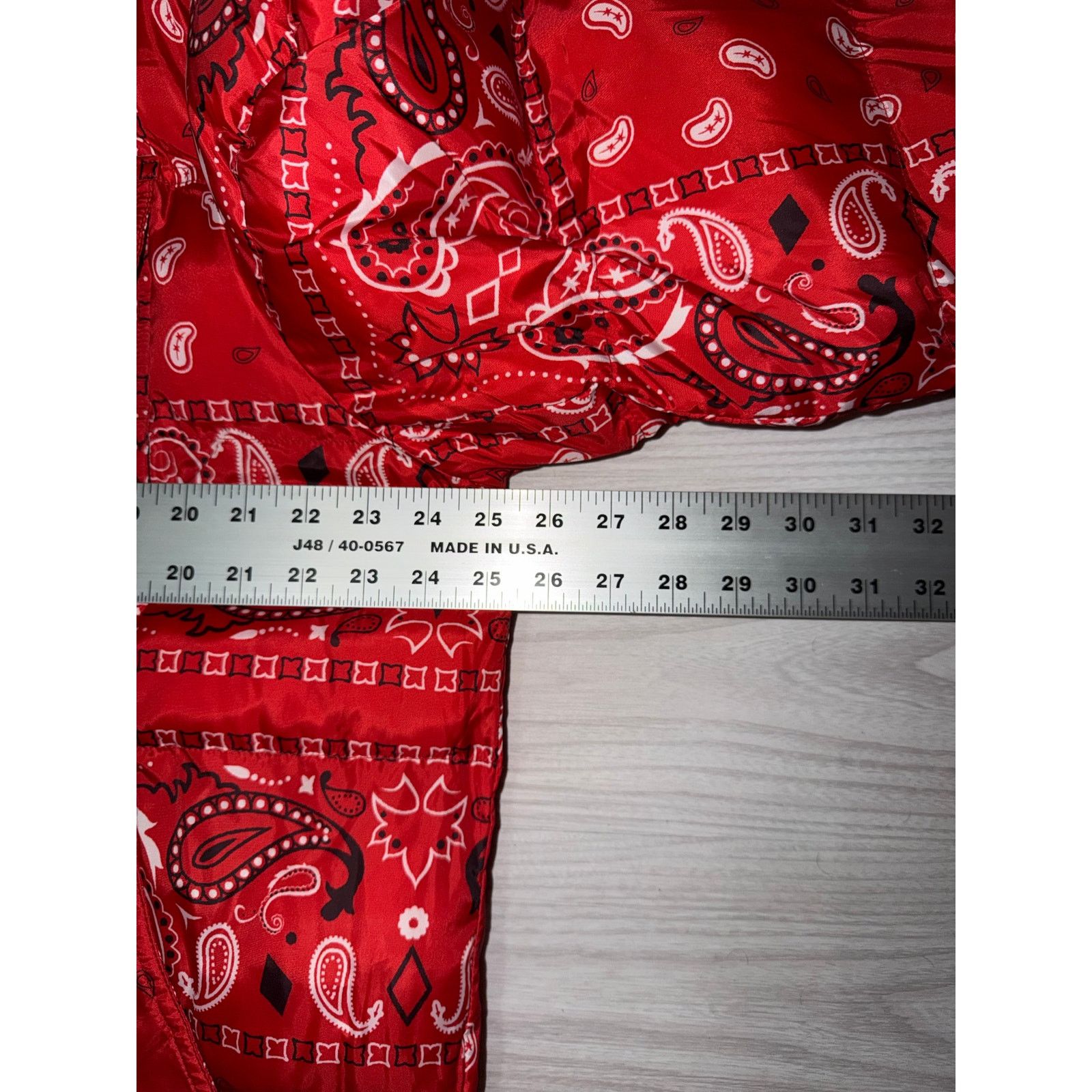 Levi's Levi’s Red Paisley Puffer Jacket Size Mens Large Brand New Size L / US 10 / IT 46 - 7 Thumbnail