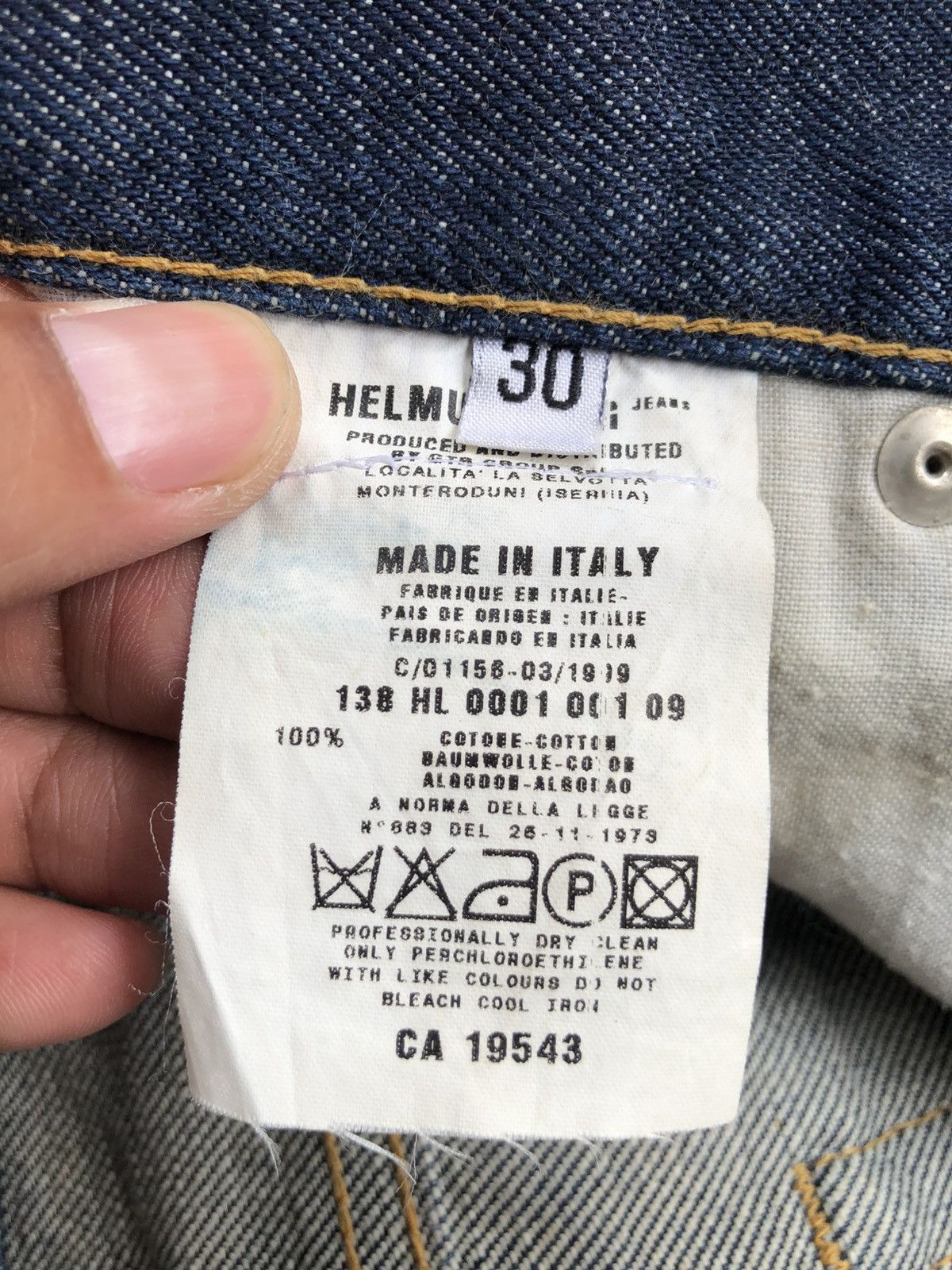 Helmut Lang Helmut Lang Classic Raw Denim Distressed Jeans Size US 31 - 21 Thumbnail