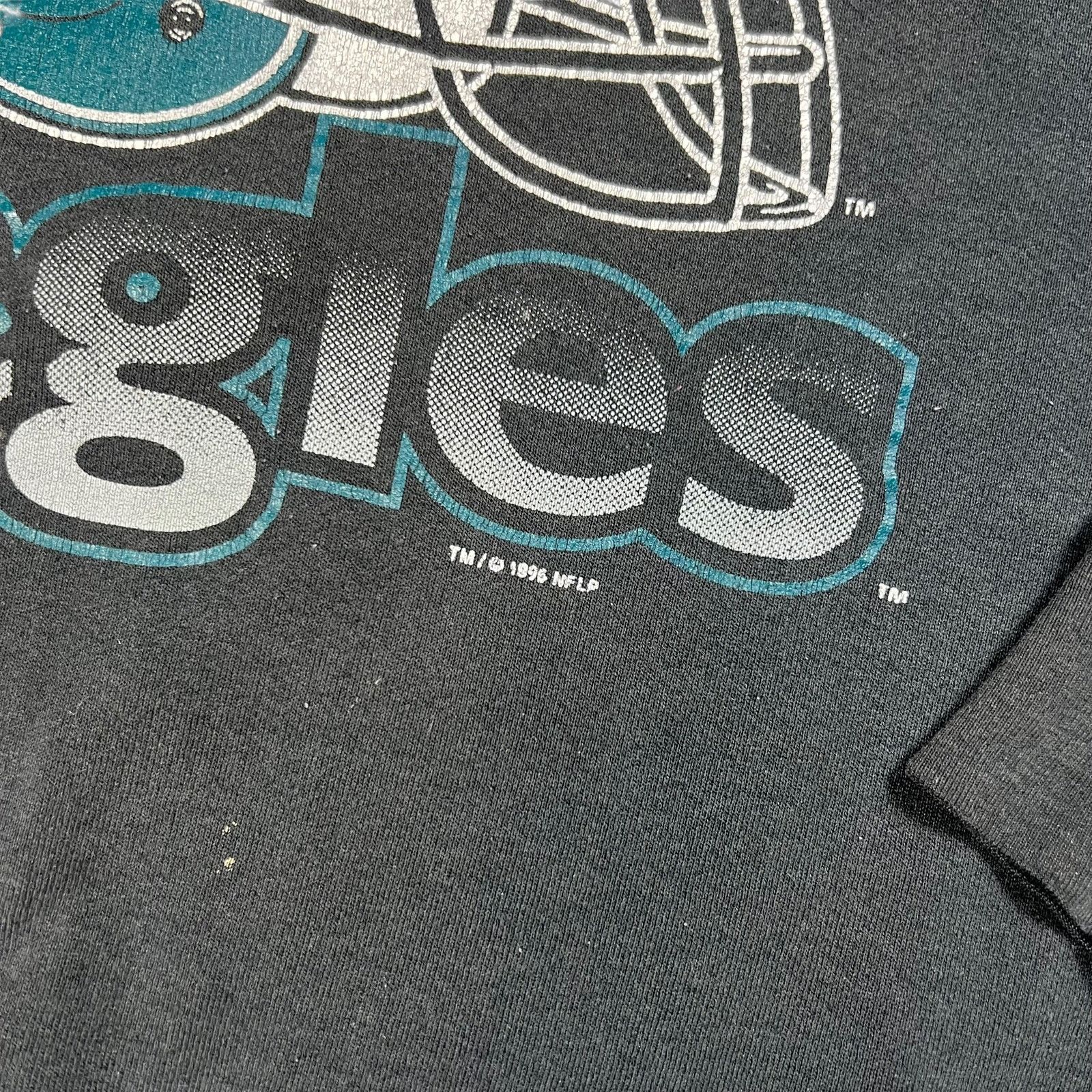 NFL × Vintage 1996 Philadelphia Eagles helmet spell out faded crewneck Size US XL / EU 56 / 4 - 5 Thumbnail