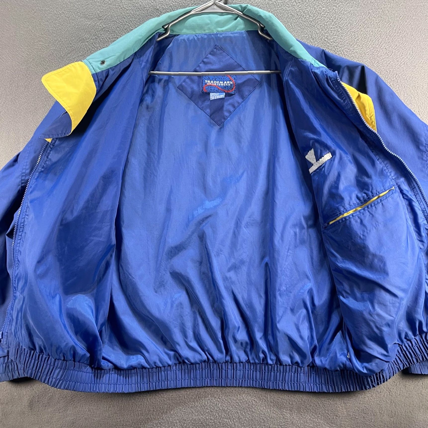 Vintage VINTAGE Virginia Lottery Jacket Mens XL Trademark Sportswear 90s Blue Windbreaker Zip Pockets Embroidered Logo Size US XL / EU 56 / 4 - 6 Thumbnail
