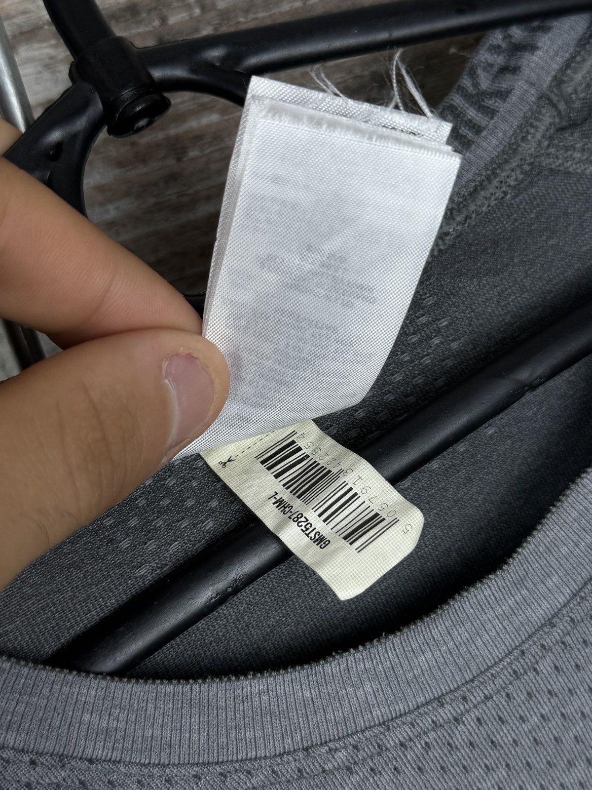 Gymshark Mens Gymshark T-shirt grey tee sport size L vital onyx Size US L / EU 52-54 / 3 - 6 Thumbnail