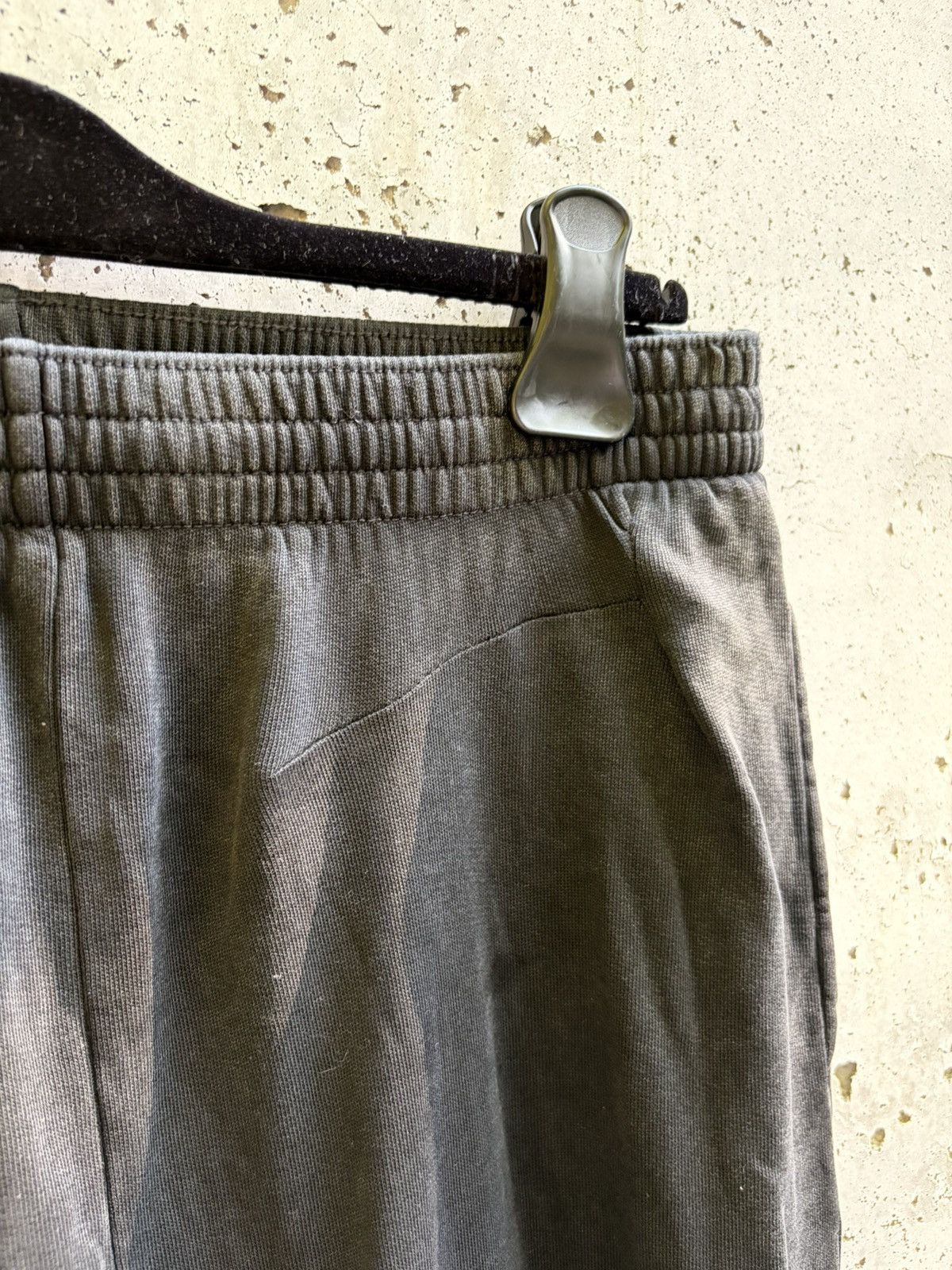 Balenciaga Balenciaga Cropped Sweatpants washed black Size US 32 / EU 48 - 3 Thumbnail